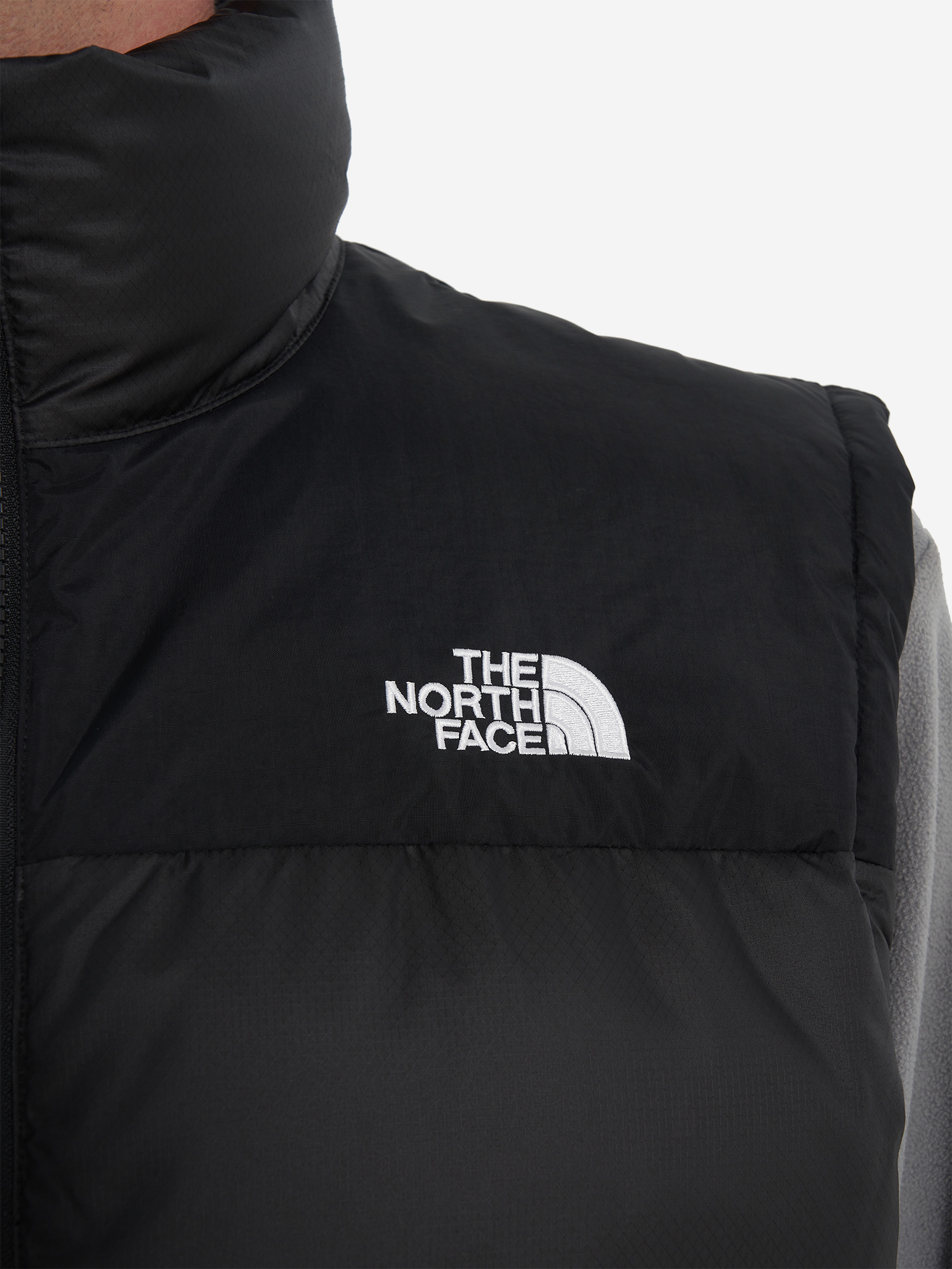 фото Жилет пуховый мужской the north face diablo down 2.0, черный