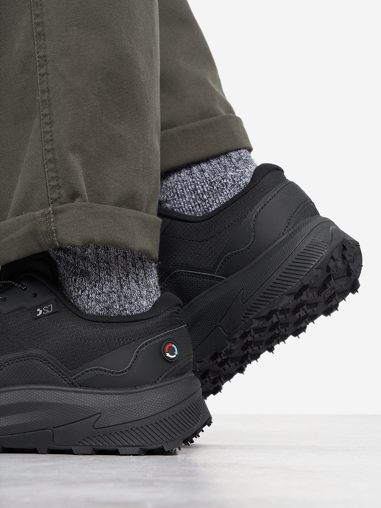 фото Кроссовки мужские safety jogger, черный