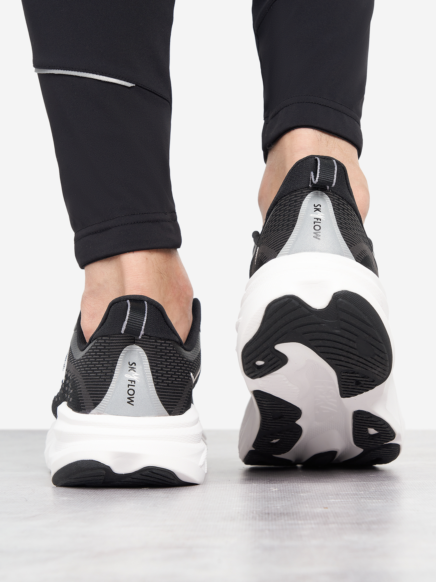 фото Кроссовки мужские hoka one one skyflow, черный