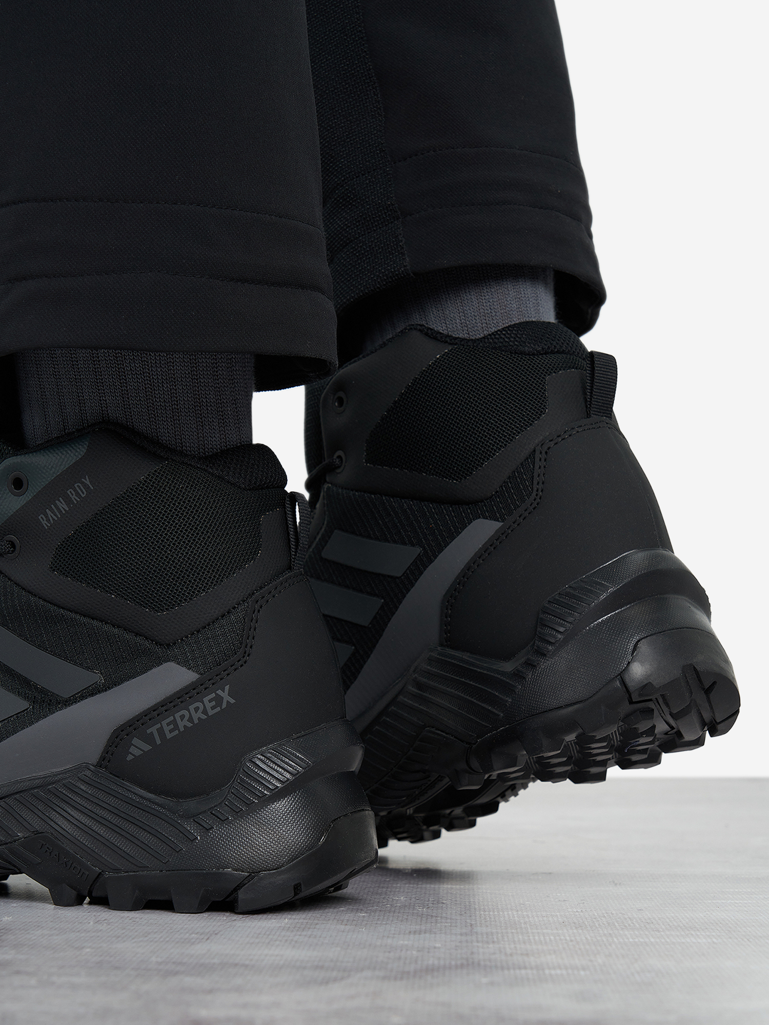фото Ботинки мужские adidas terrex eastrail 2 mid r.rdy, черный