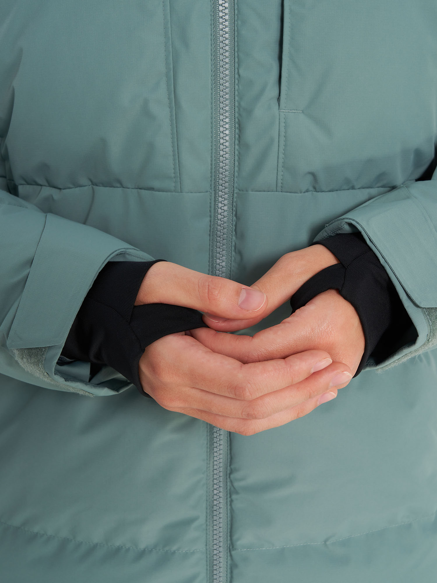фото Пуховик женский mountain hardwear powder maven, голубой