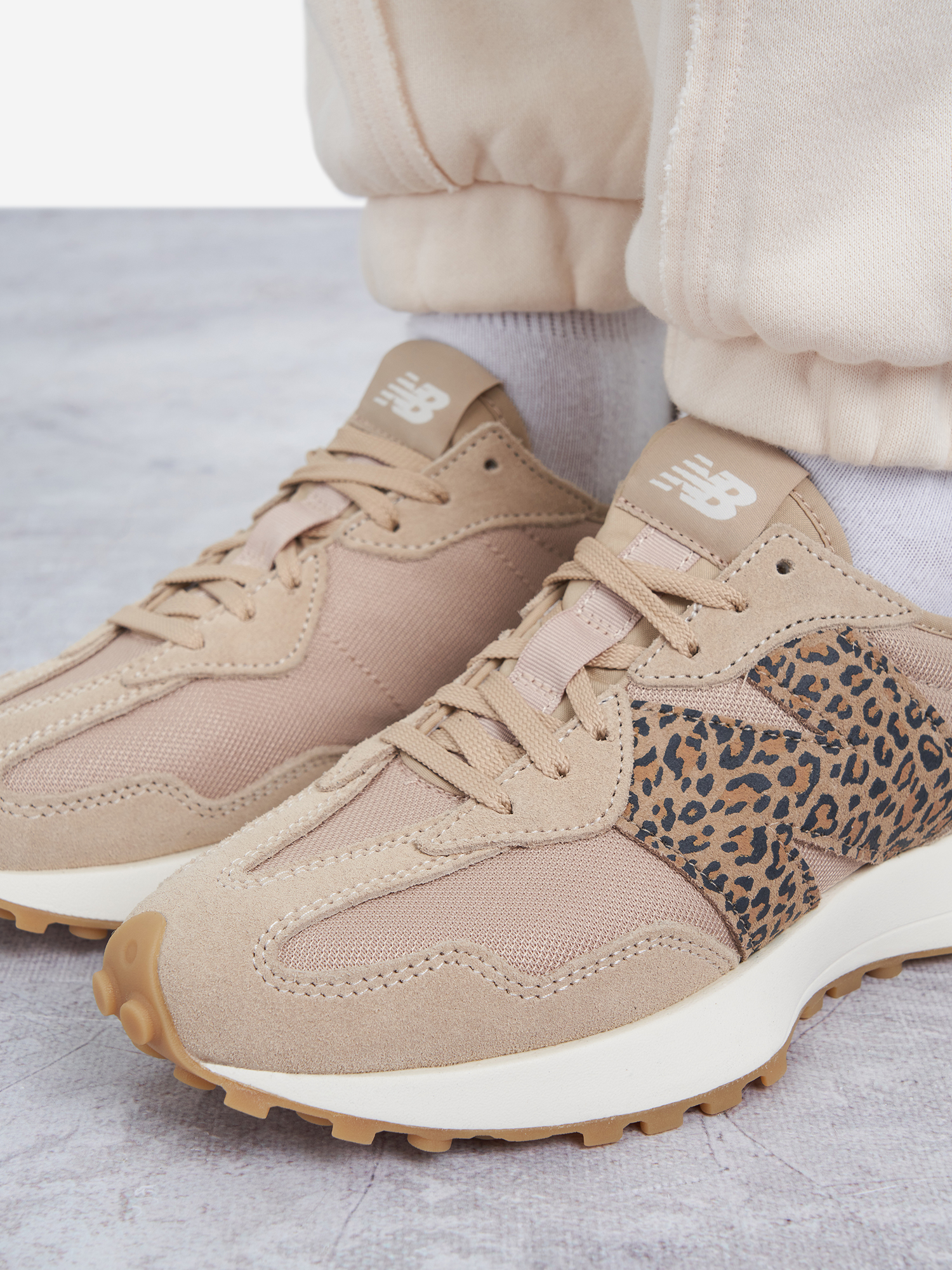 фото Кроссовки женские new balance 327, бежевый