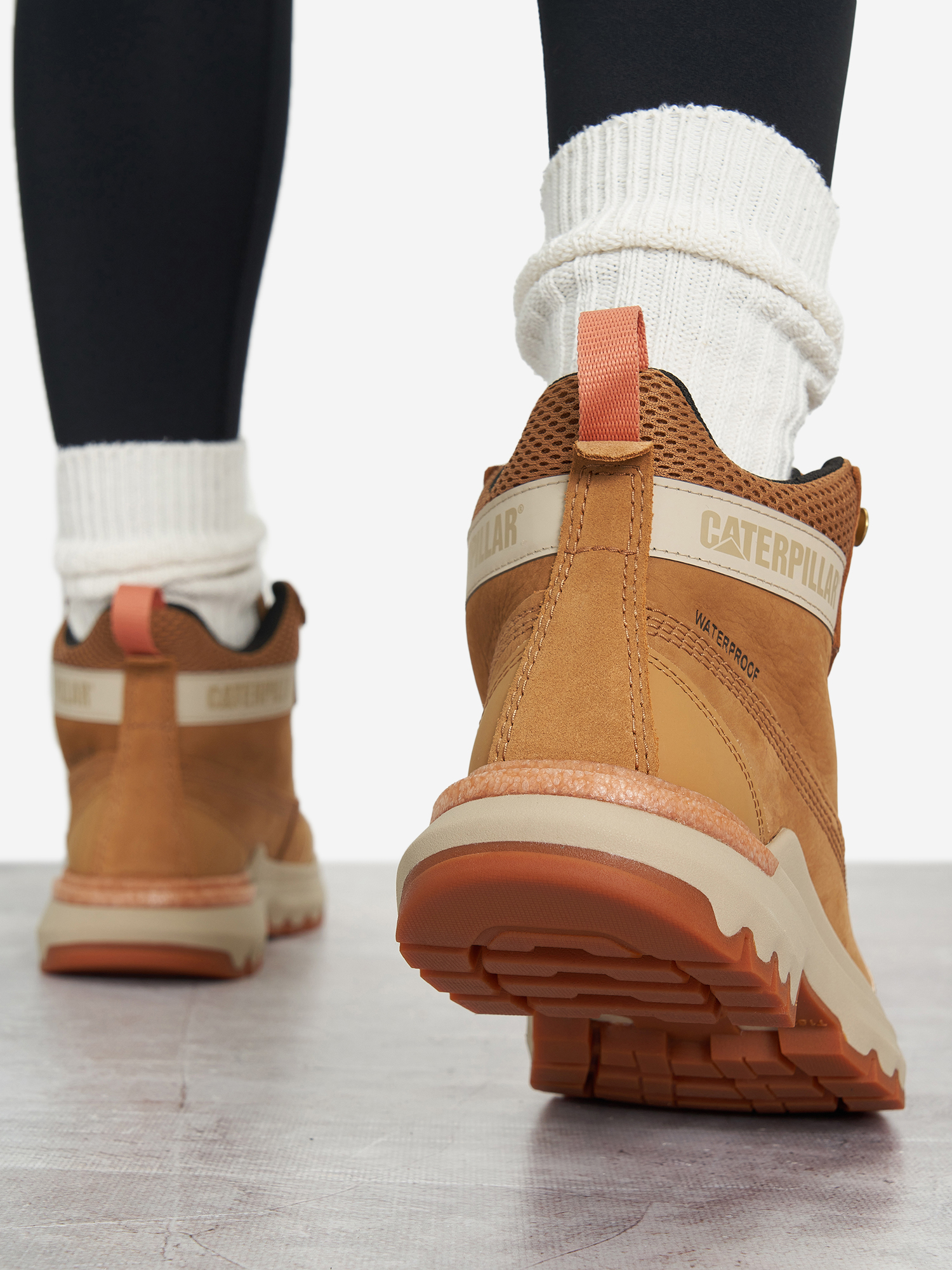 фото Ботинки женские caterpillar colorado sneaker wp, бежевый