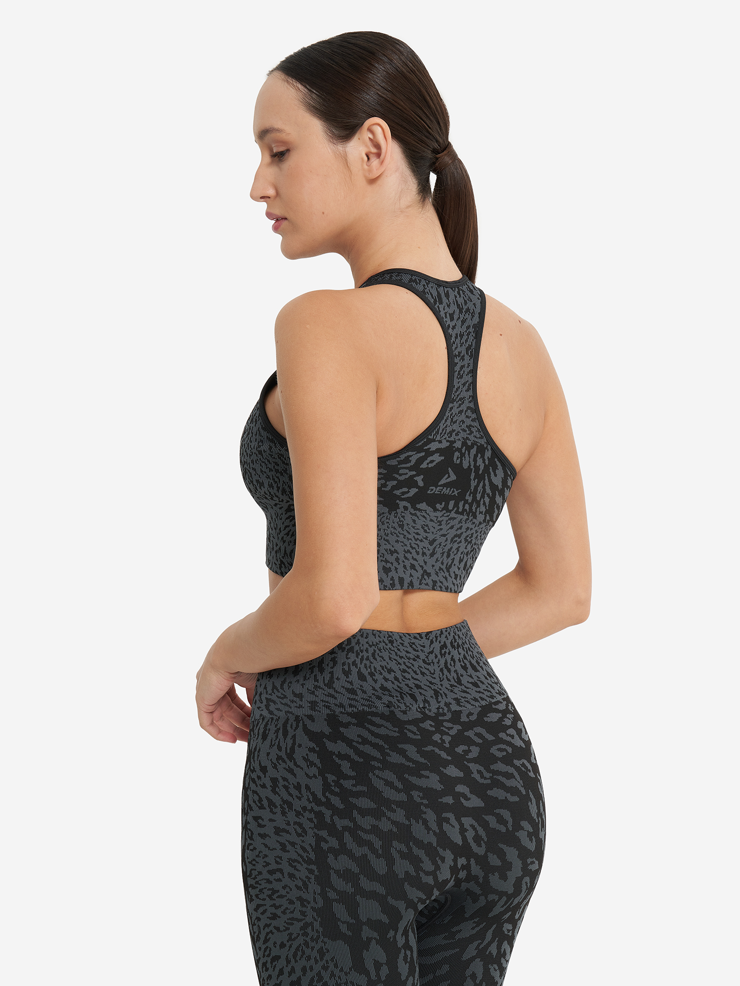 фото Топ бра спортивный demix highflow yoga seamless longline, черный