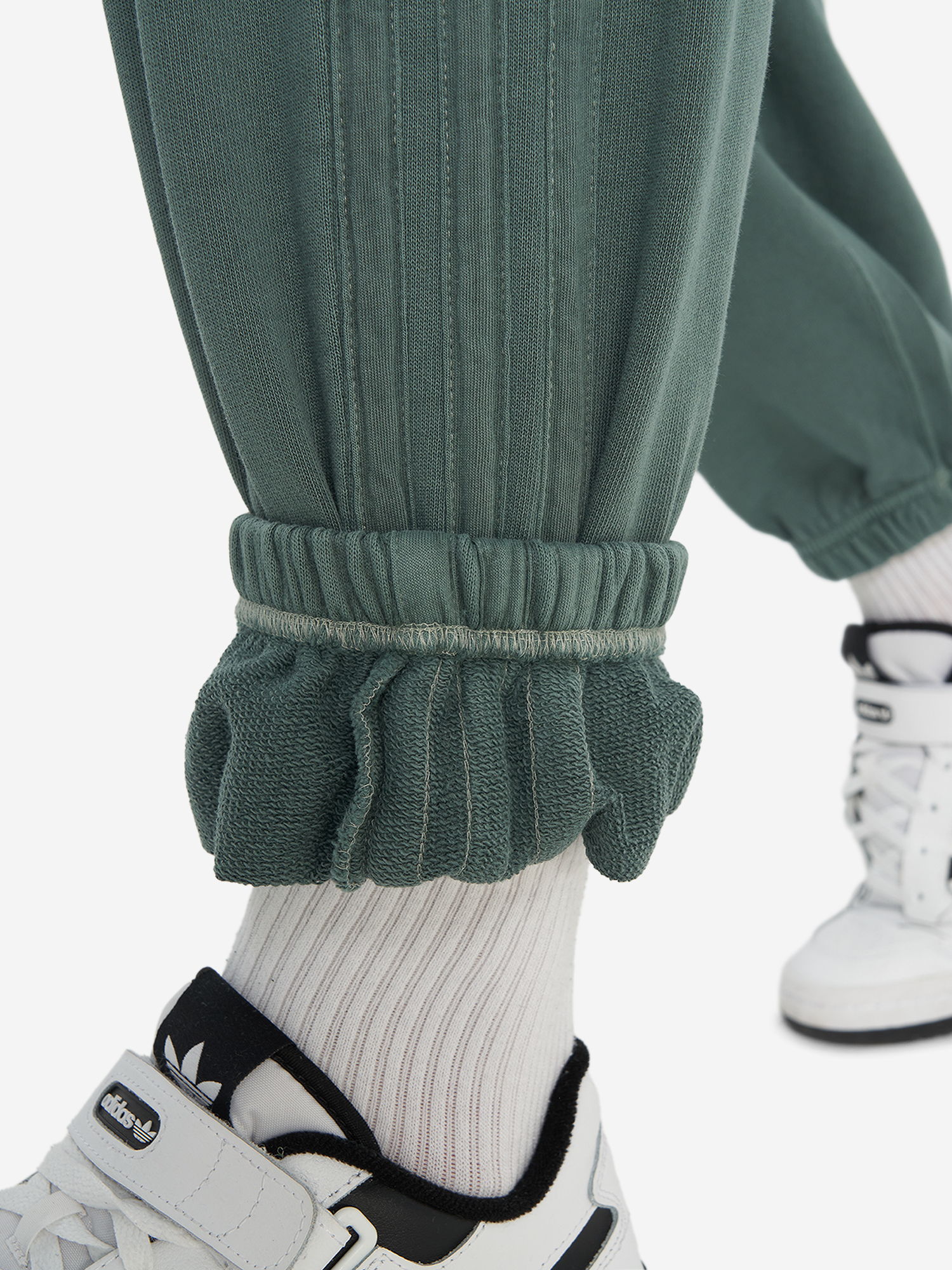 фото Брюки мужские adidas, зеленый