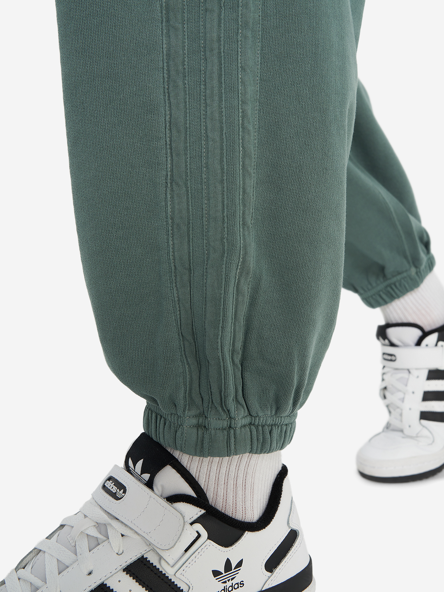 фото Брюки мужские adidas, зеленый