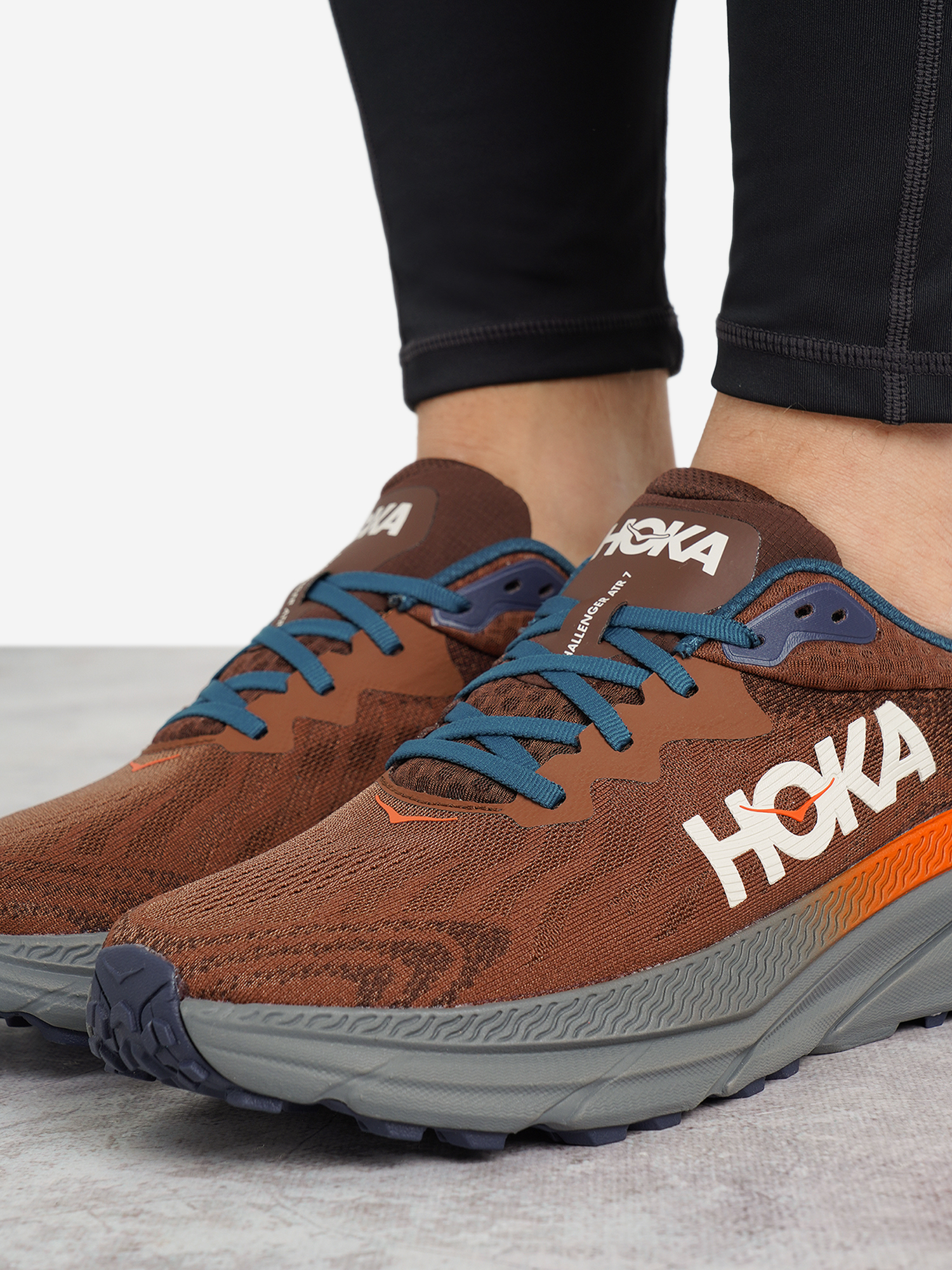 фото Кроссовки мужские hoka one one challenger atr 7, коричневый