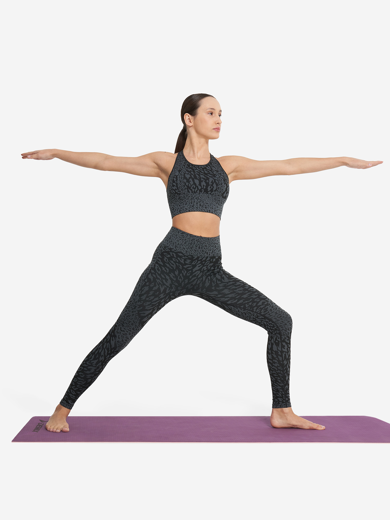 фото Топ бра спортивный demix highflow yoga seamless longline, черный