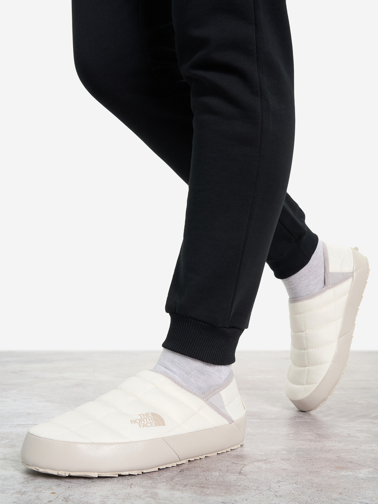 Полуботинки утепленные женские The North Face Thermoball Traction Mule V, Белый
Полуботинки утепленные женские The North Face Thermoball Traction Mule V, Белый