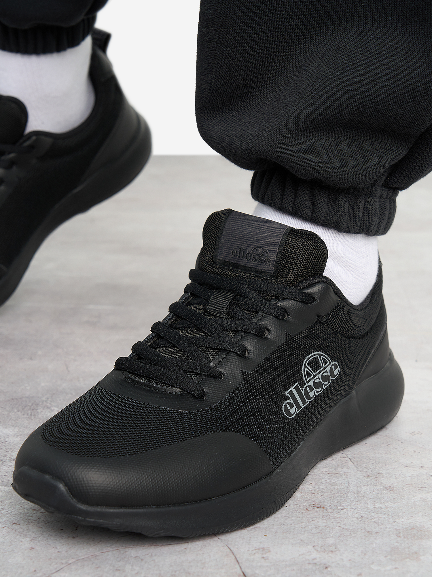 фото Кроссовки женские ellesse mesrpr, черный