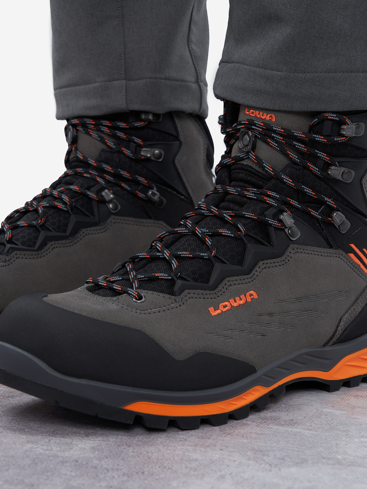 фото Ботинки мужские lowa cadin ii gtx mid, черный