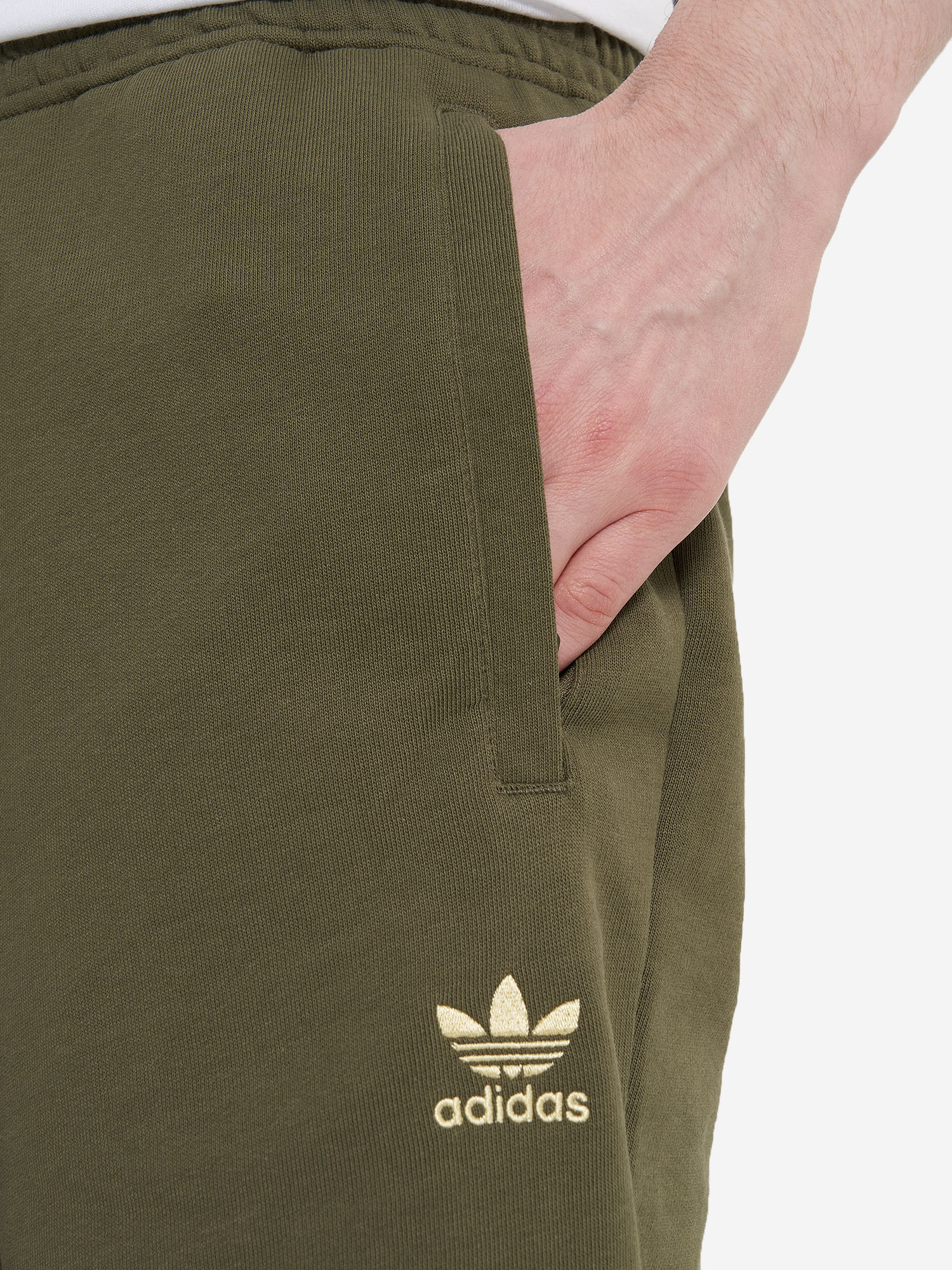 фото Шорты мужские adidas, зеленый