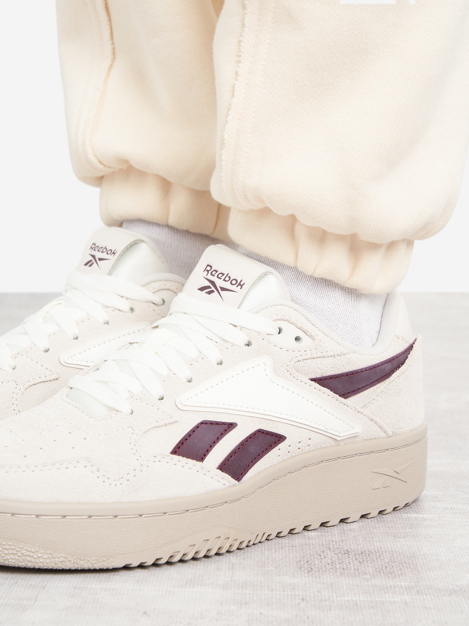 фото Кеды женские reebok atr chill, бежевый