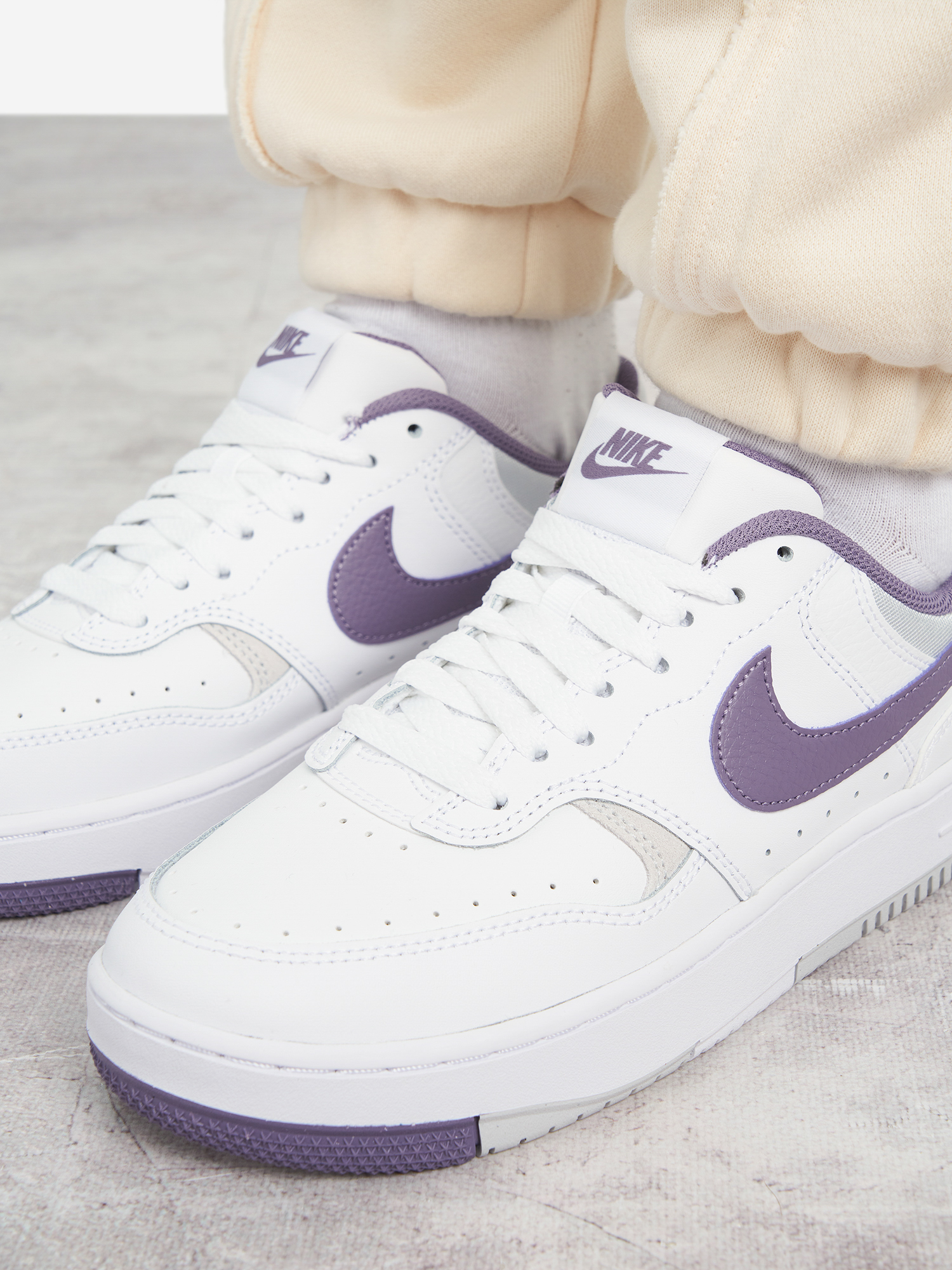 фото Кеды женские nike gamma force, белый