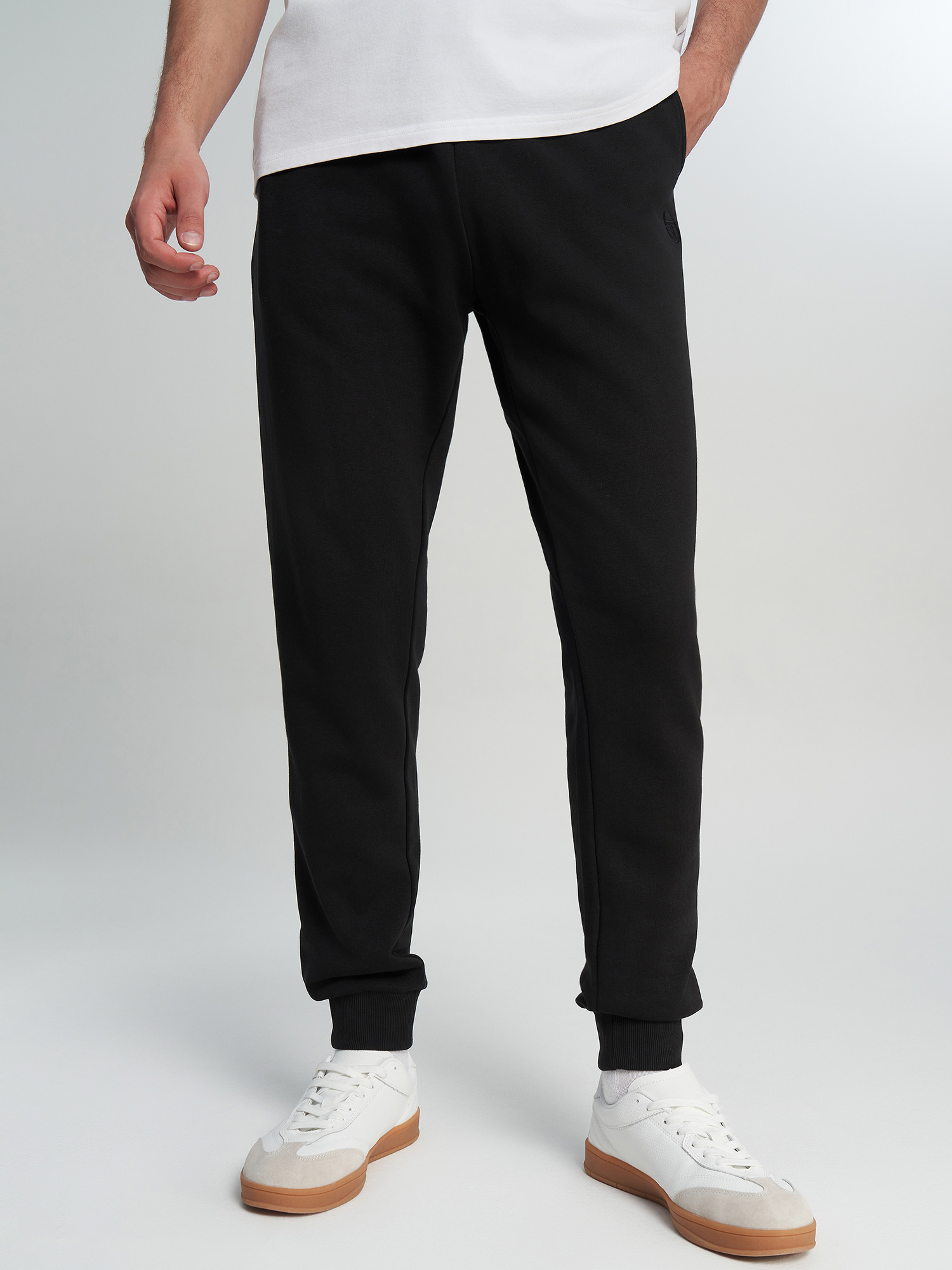 Брюки мужские Sergio Tacchini Chiaro, Черный
Брюки мужские Sergio Tacchini Chiaro, Черный