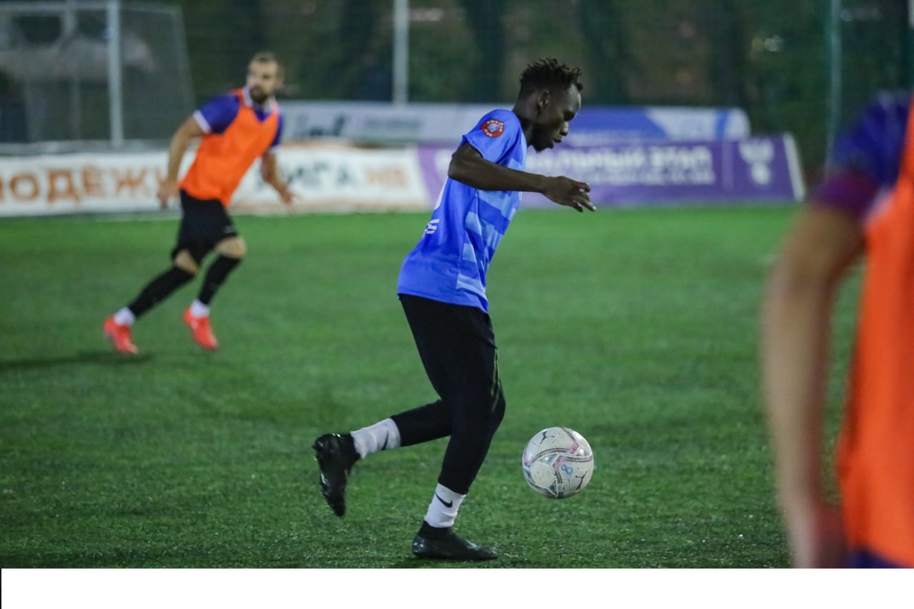 Регулярный Чемпионат Москвы по футболу 8х8, PARI Amateur League среди любительских команд