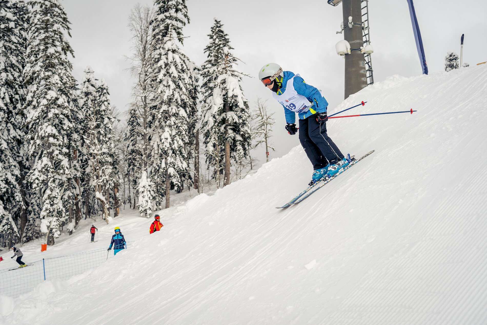 Спортмастер сноуборд. Горные лыжи Спортмастер. Кубок Спортмастер по горным лыжам. Беговые лыжи в Спортмастер Pro. Спортмастер про Кубок России.