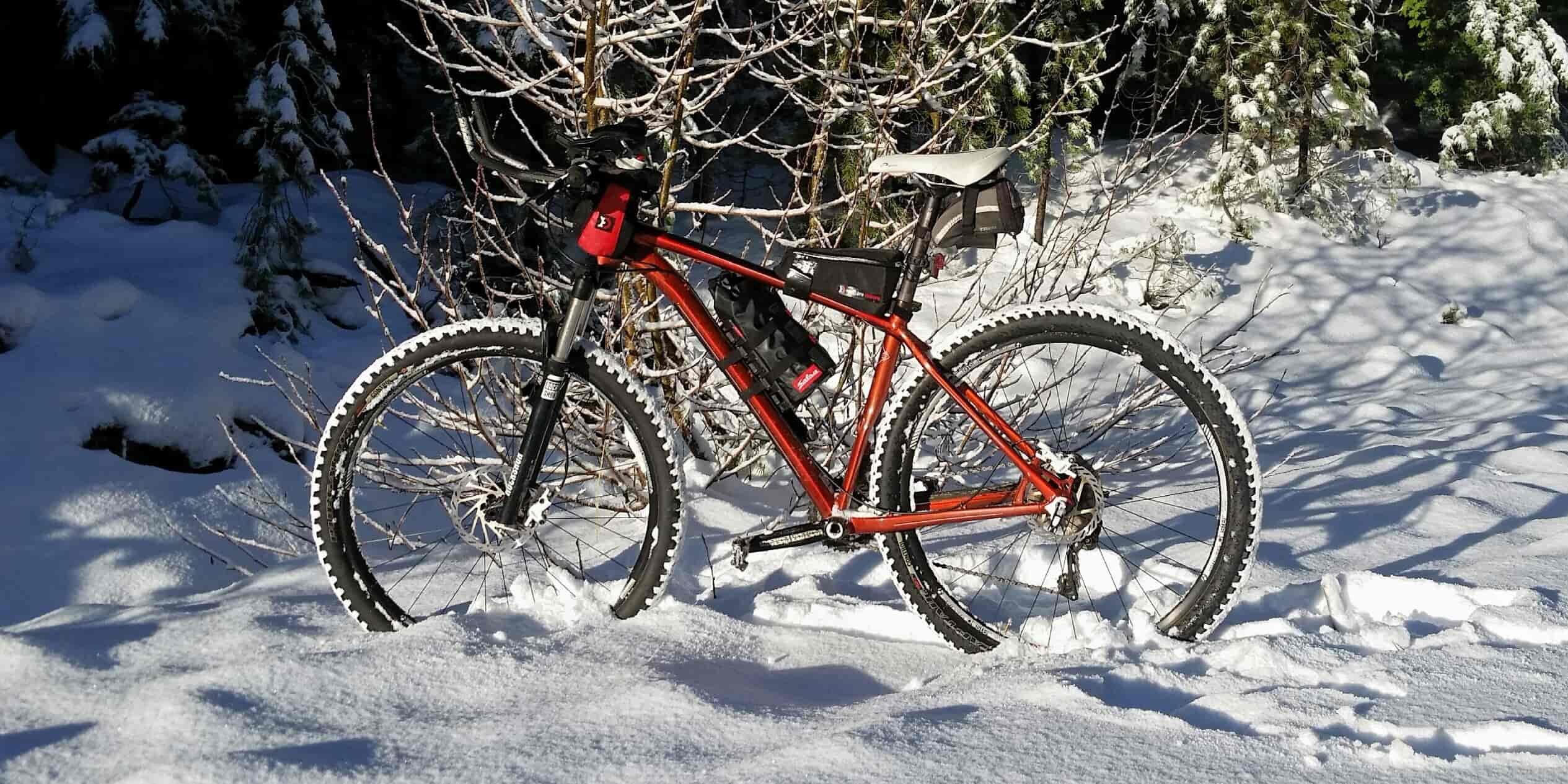 Как кататься на велосипеде зимой: условия и подготовка