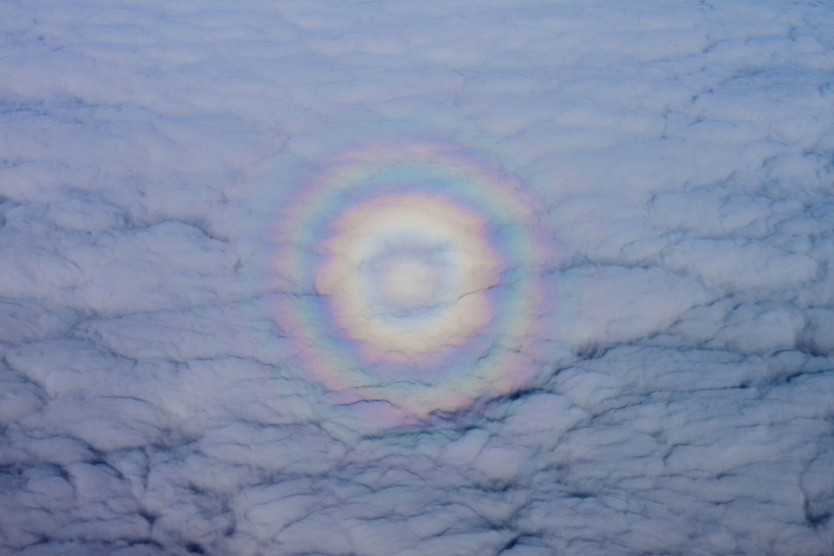 Какие явления в небе можно наблюдать из самолета