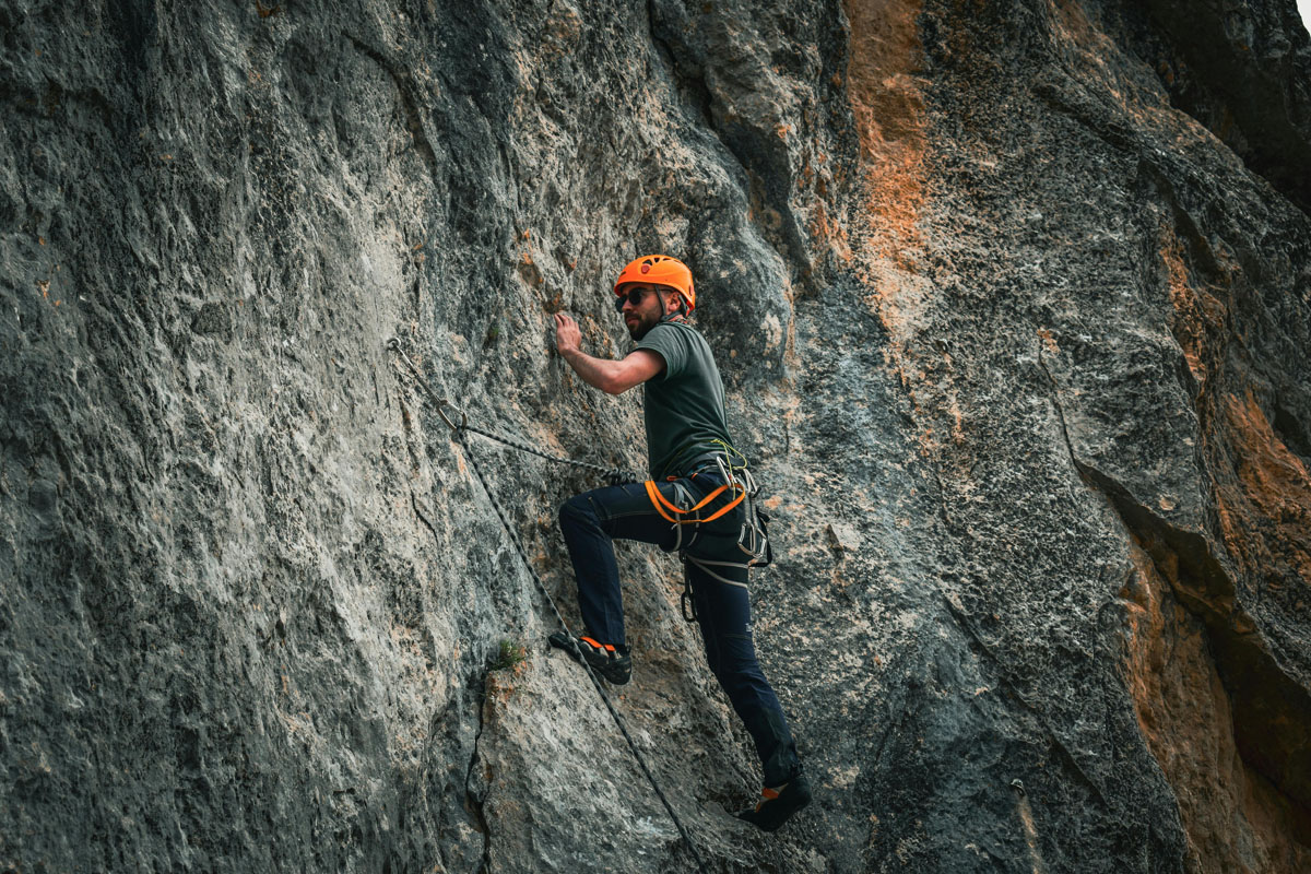 шлем для скалолаза