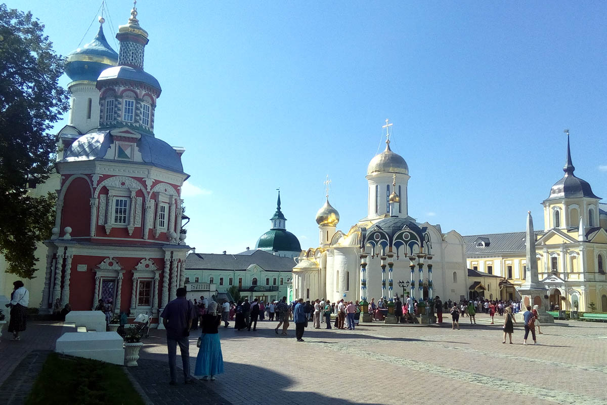 Дорога в Лавру (Россия)