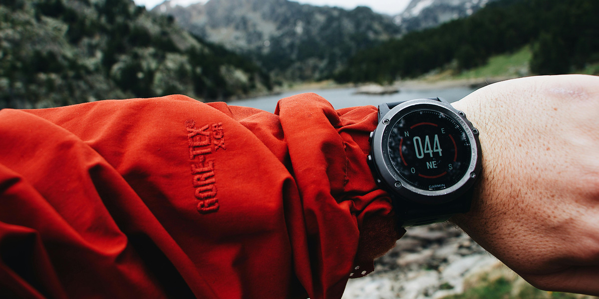 История бренда Garmin: от авиационных навигаторов до «умных» часов