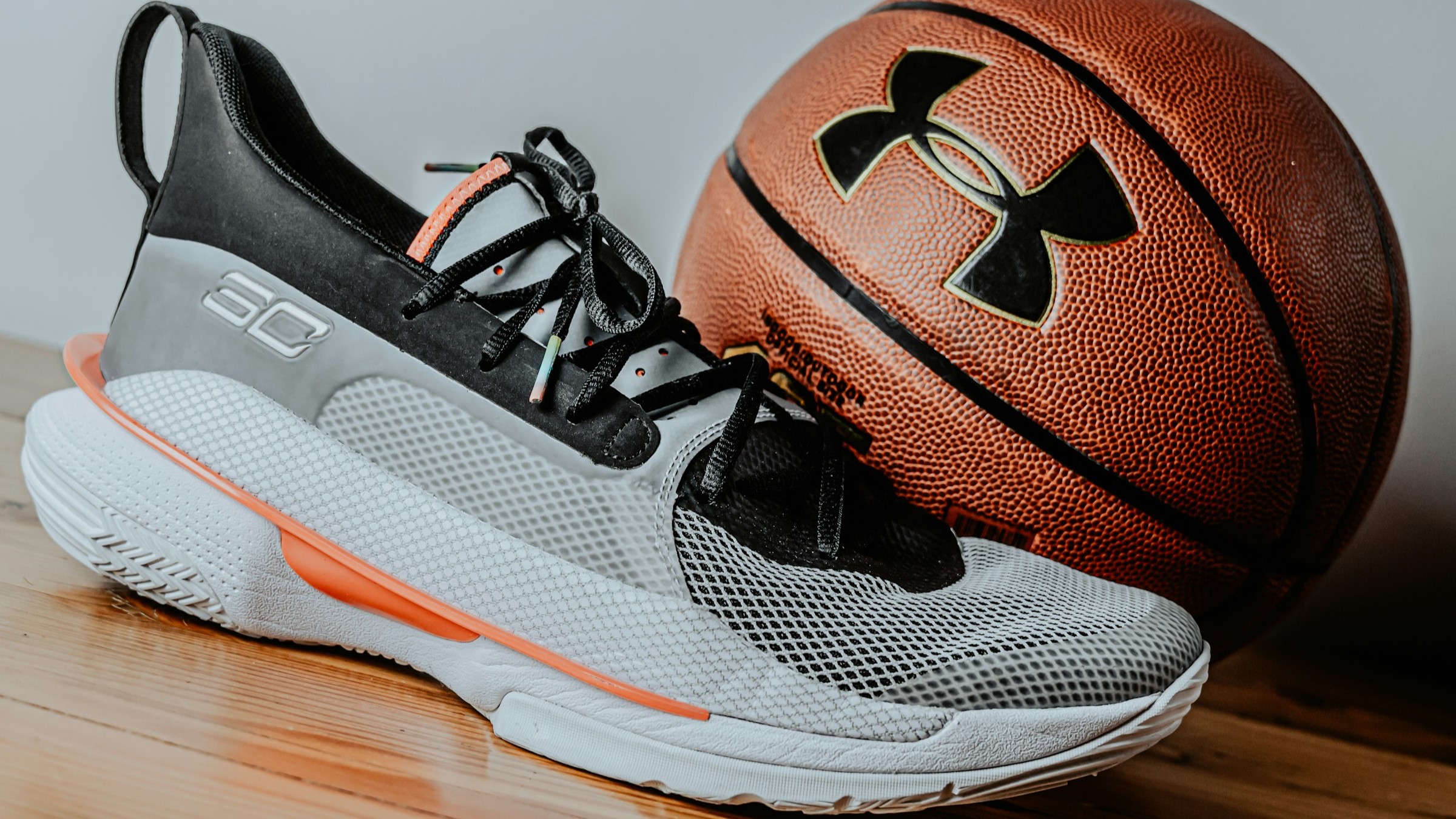 История бренда Under Armour: создание инноваций на деньги от продажи роз