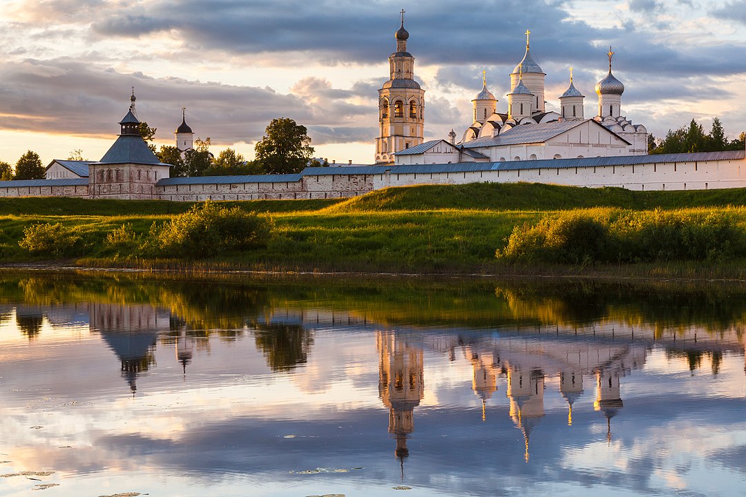 Спасо-Прилуцкий монастырь