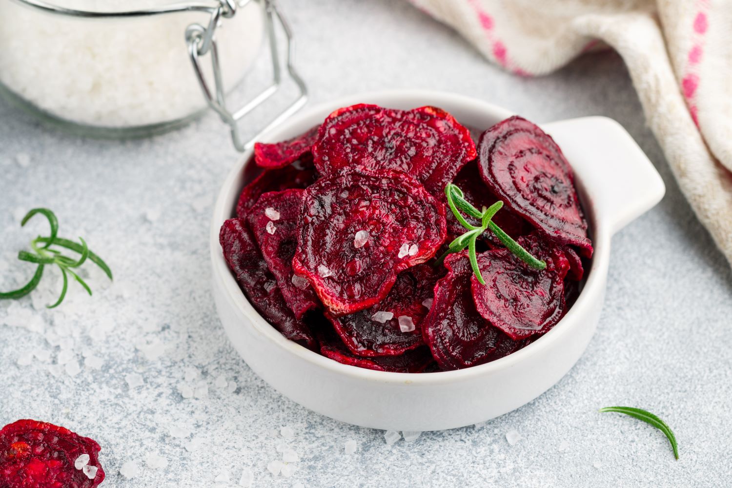 Свекольные чипсы