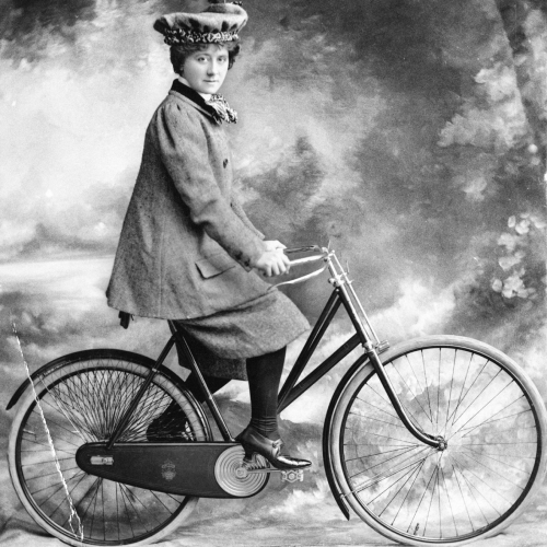 Велосипедист 19 века