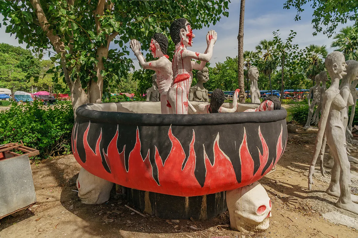 Храм Wat Phai Rong Wua