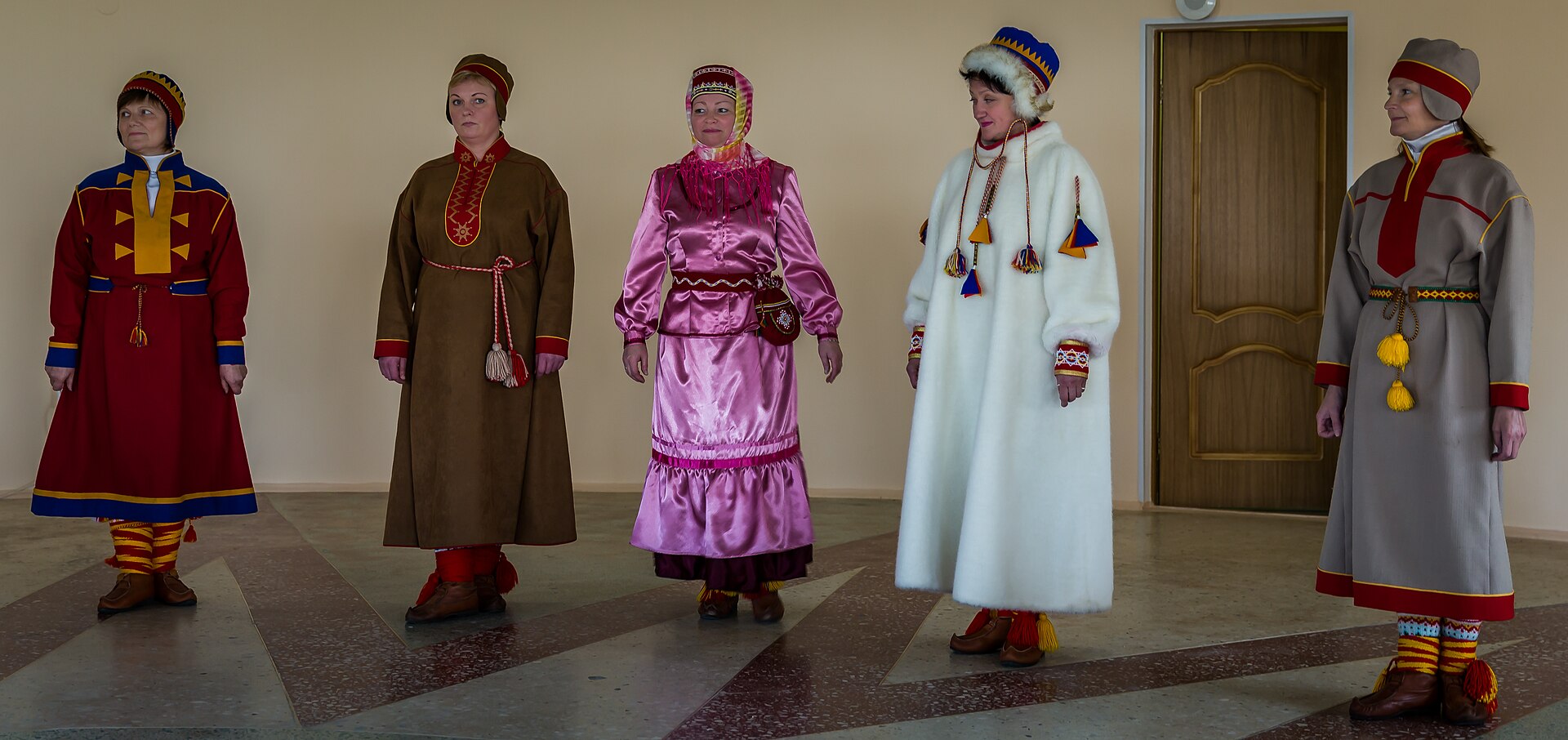 Саамские народные костюмы, Ловозеро