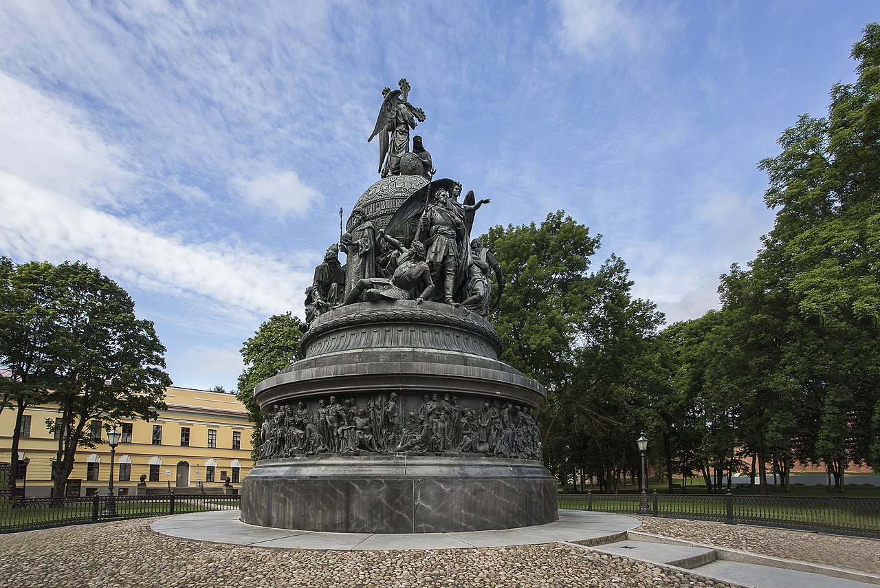 Памятник тысячелетию России