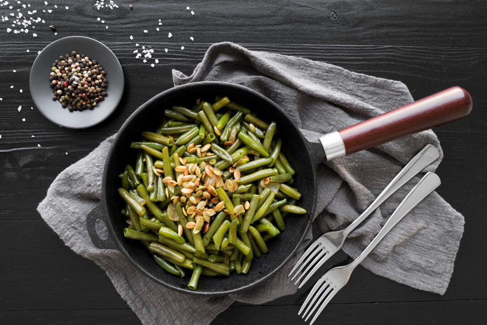 Фасоль с миндалем и сливочным маслом