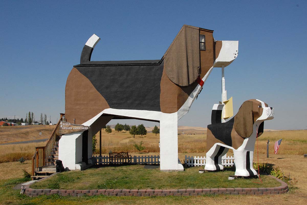 Dog Bark Park Inn