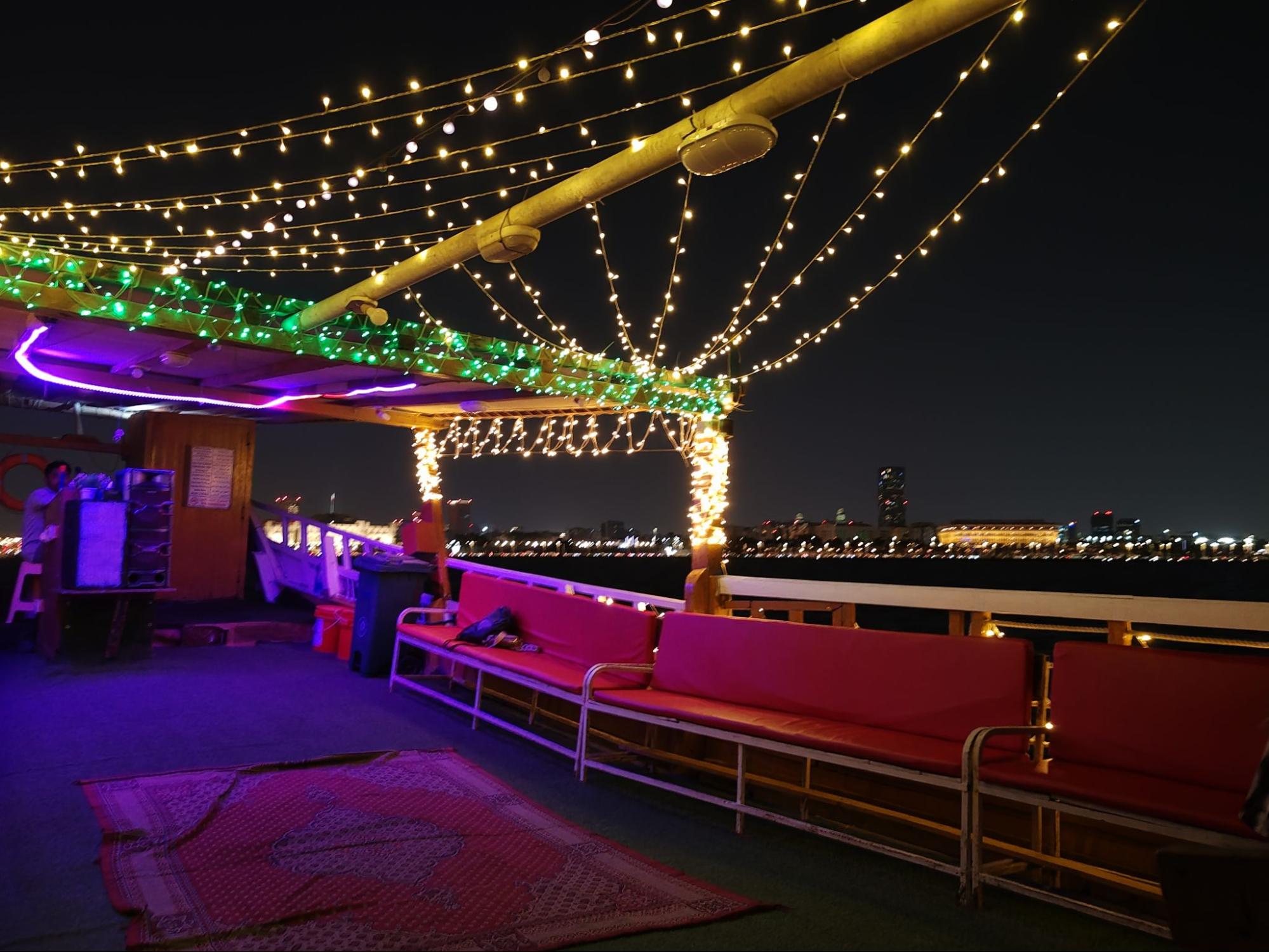 Набережная Корниш вечером