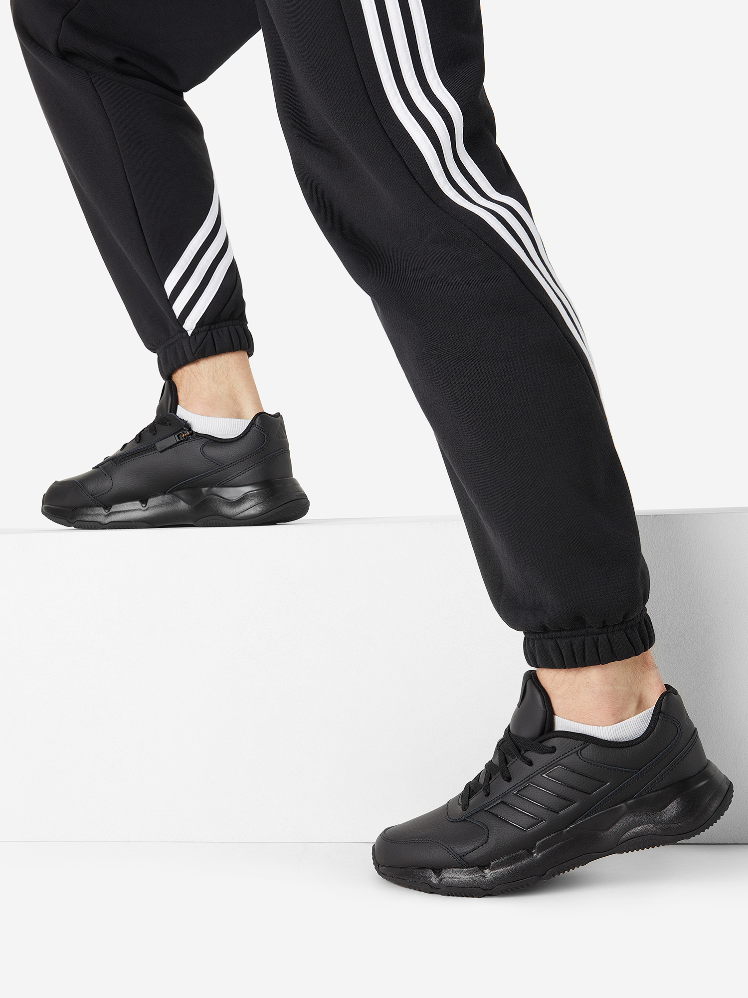 

Кроссовки мужские adidas Hotaki, Черный