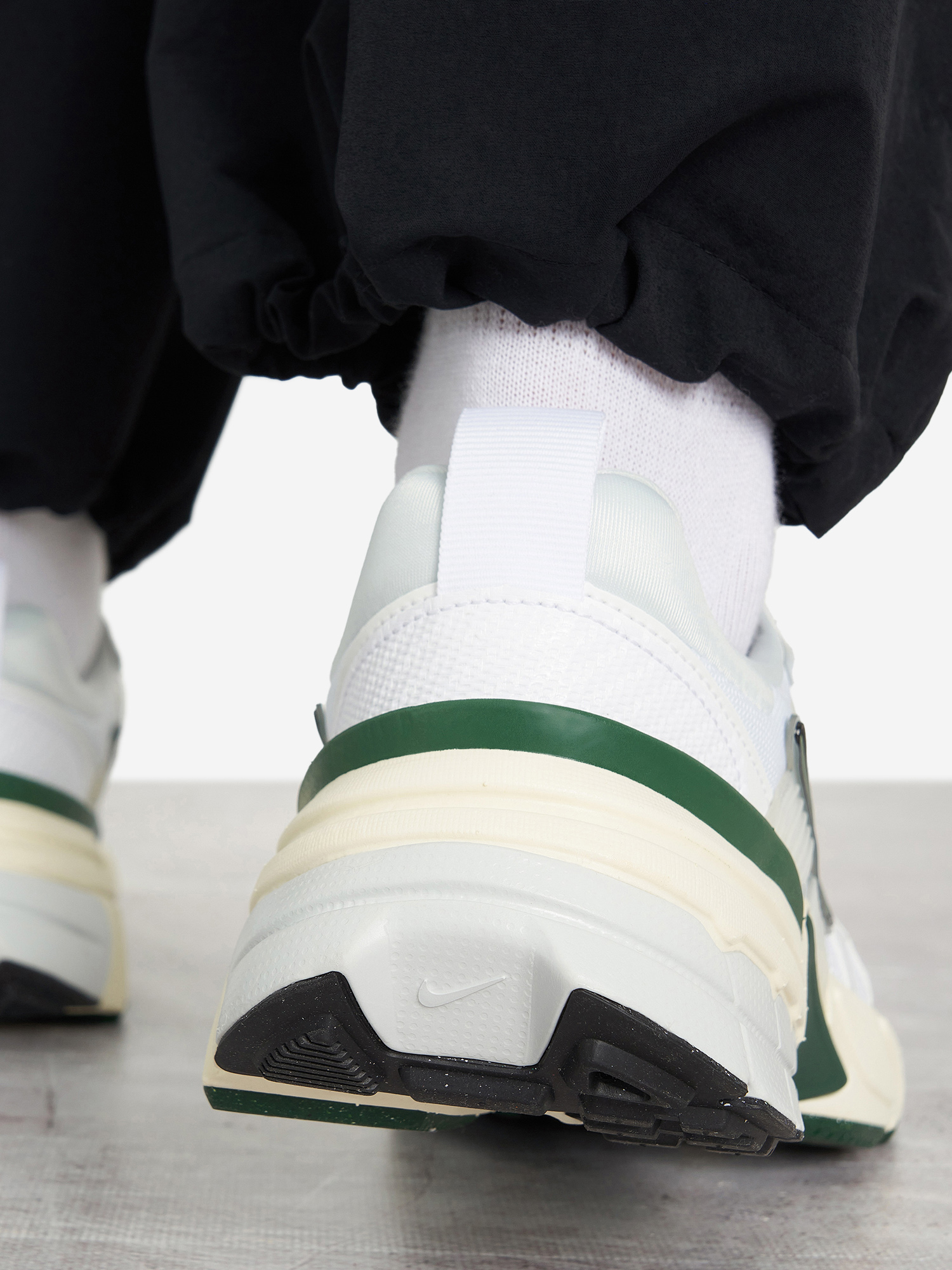 фото Кроссовки мужские nike v2 k run, белый