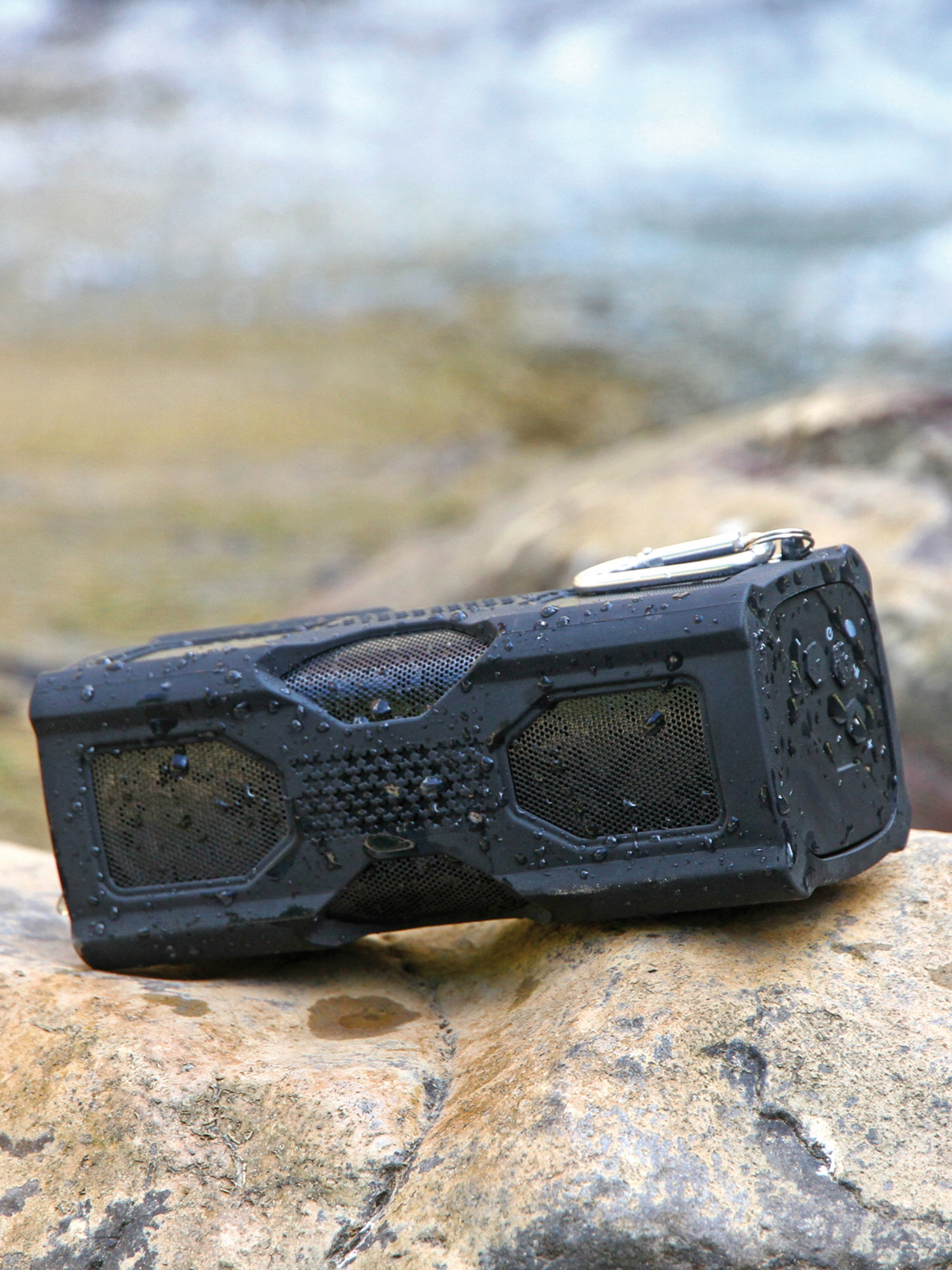 

Пылевлагозащищенная блютуз колонка Technisat OutdoorSound IPX6, Черный