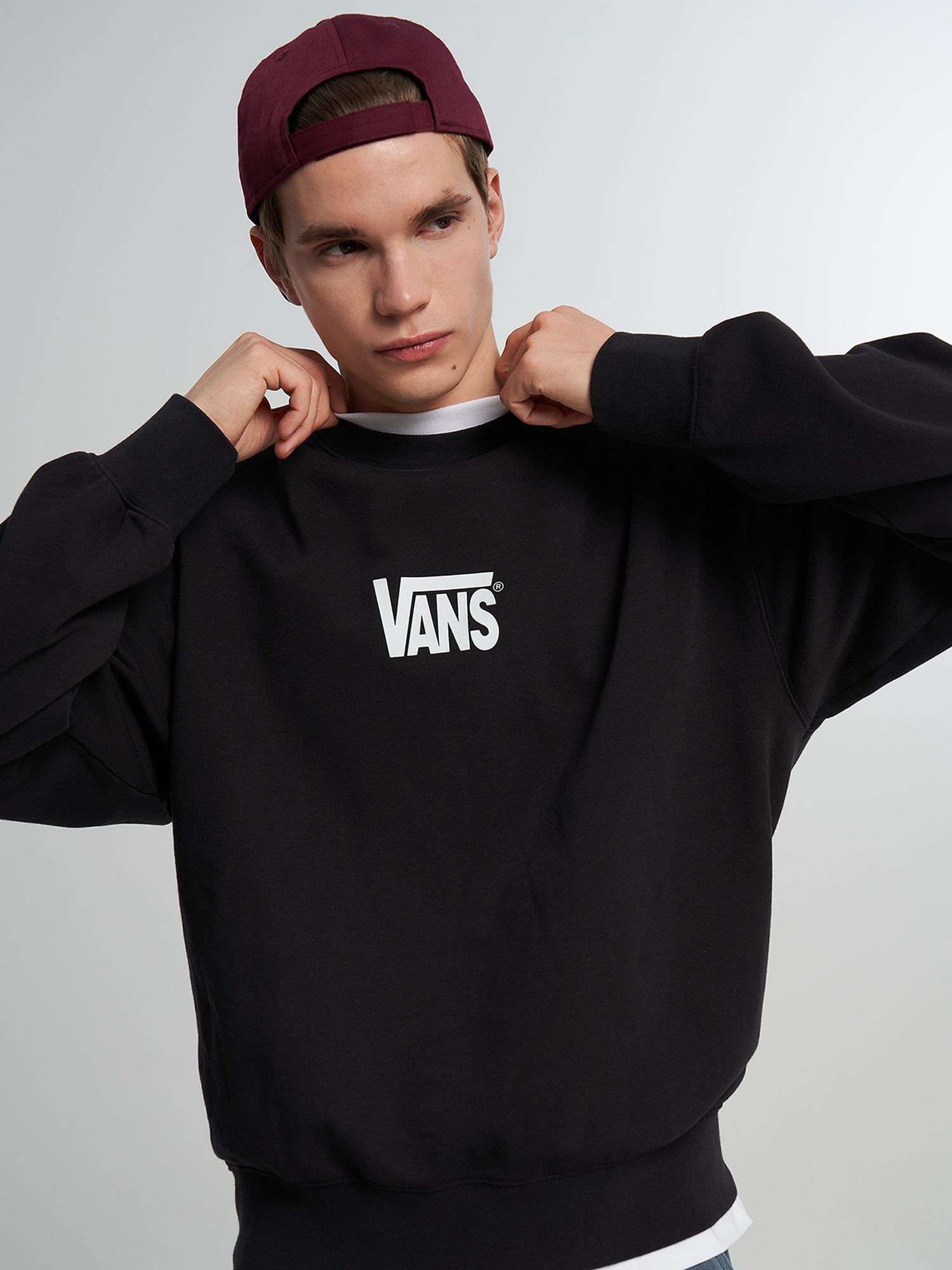 Свитшот Vans Stretch Logo Crew, черный, арт. VN000STSY281V0D