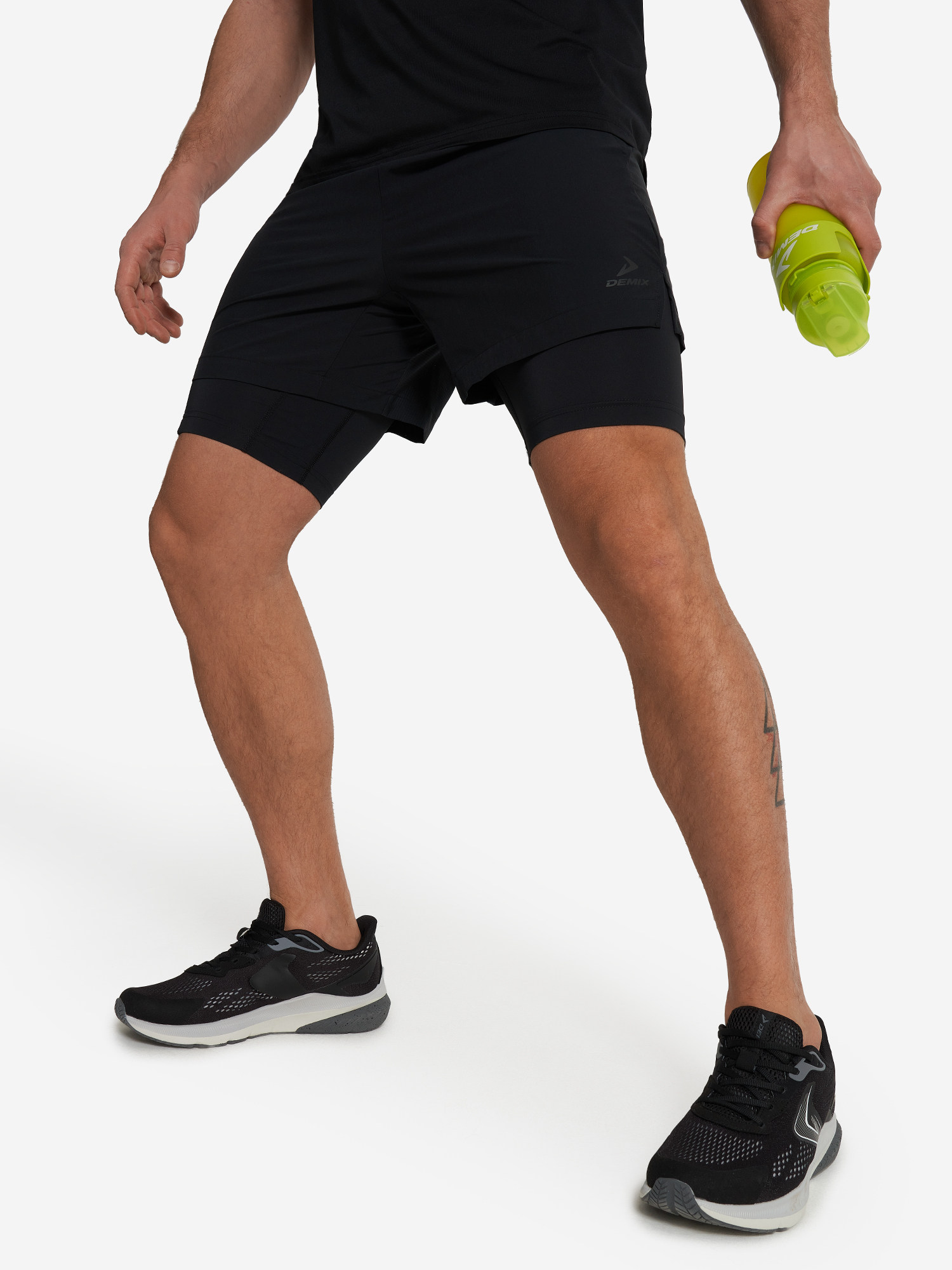 Изображение товара Мужские компрессионные беговые шорты Demix с Reflective детали для активного спорта Изображение товара Мужские компрессионные беговые шорты Demix с Reflective детали для активного спорта