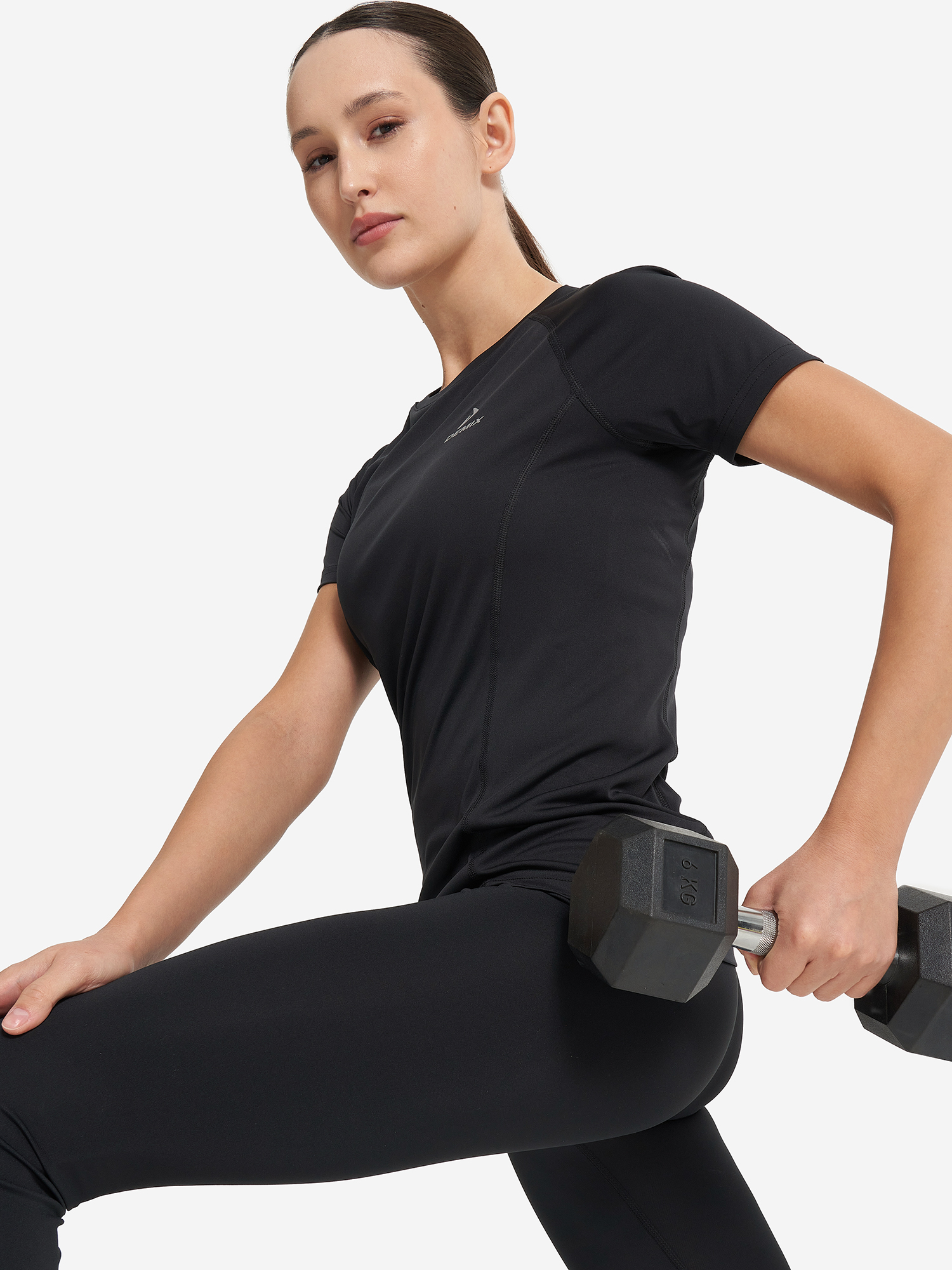 Изображение товара Футболка женская Demix черного цвета для спорта и фитнеса