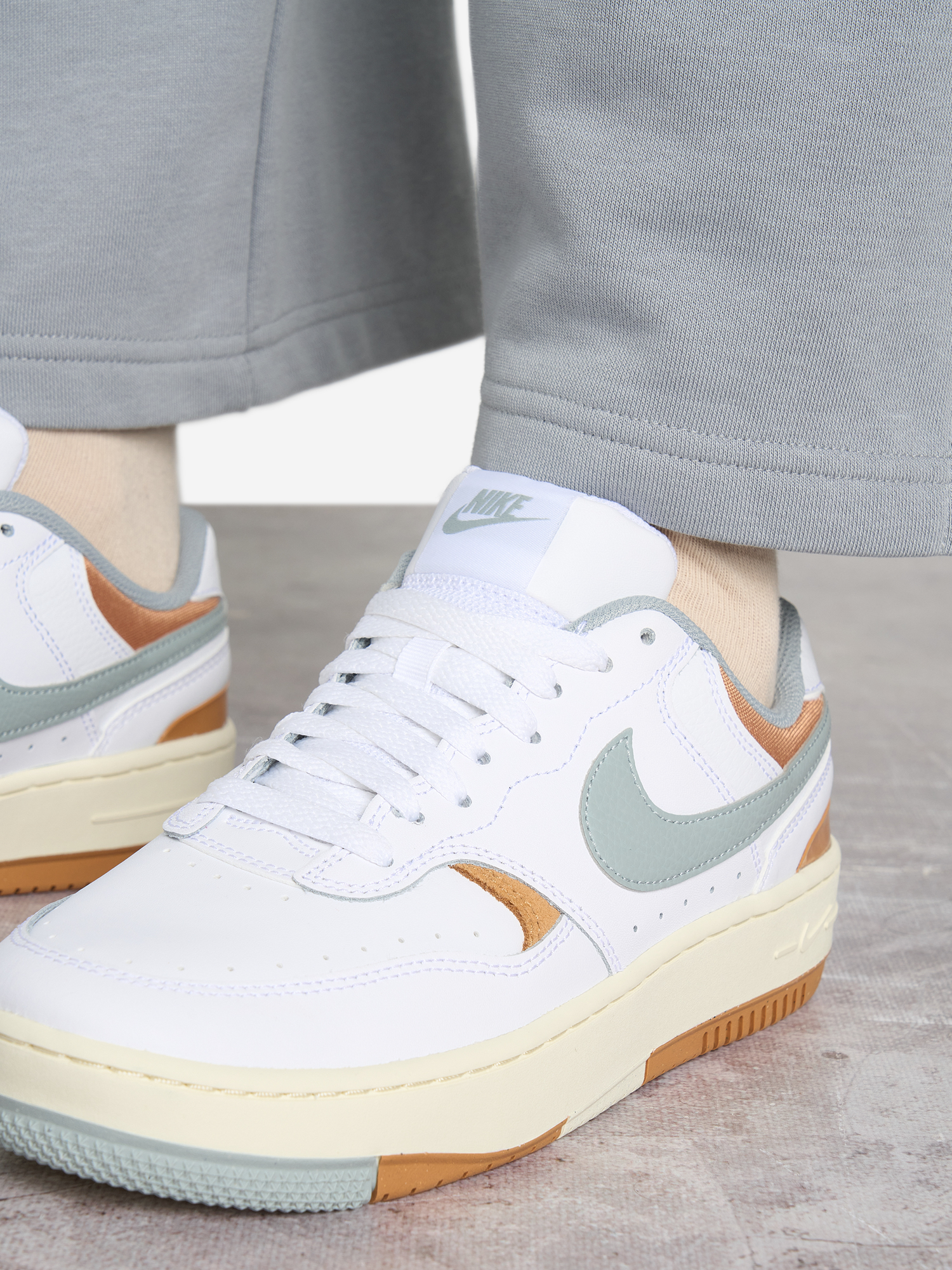фото Кеды женские nike gamma force, белый