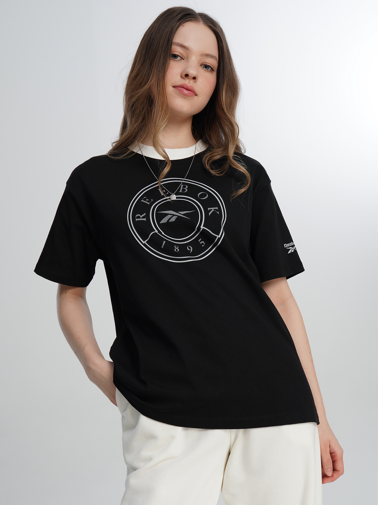 Футболка женская Reebok Lawn Club, Черный 5