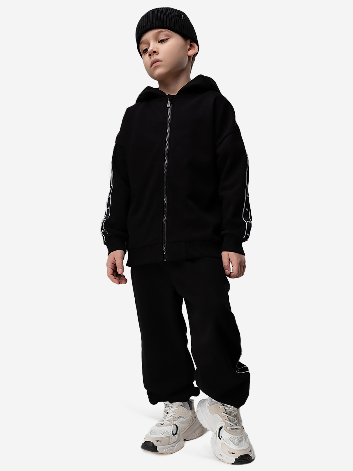 Изображение товара Спортивный костюм для мальчиков bodo черный демисезонный