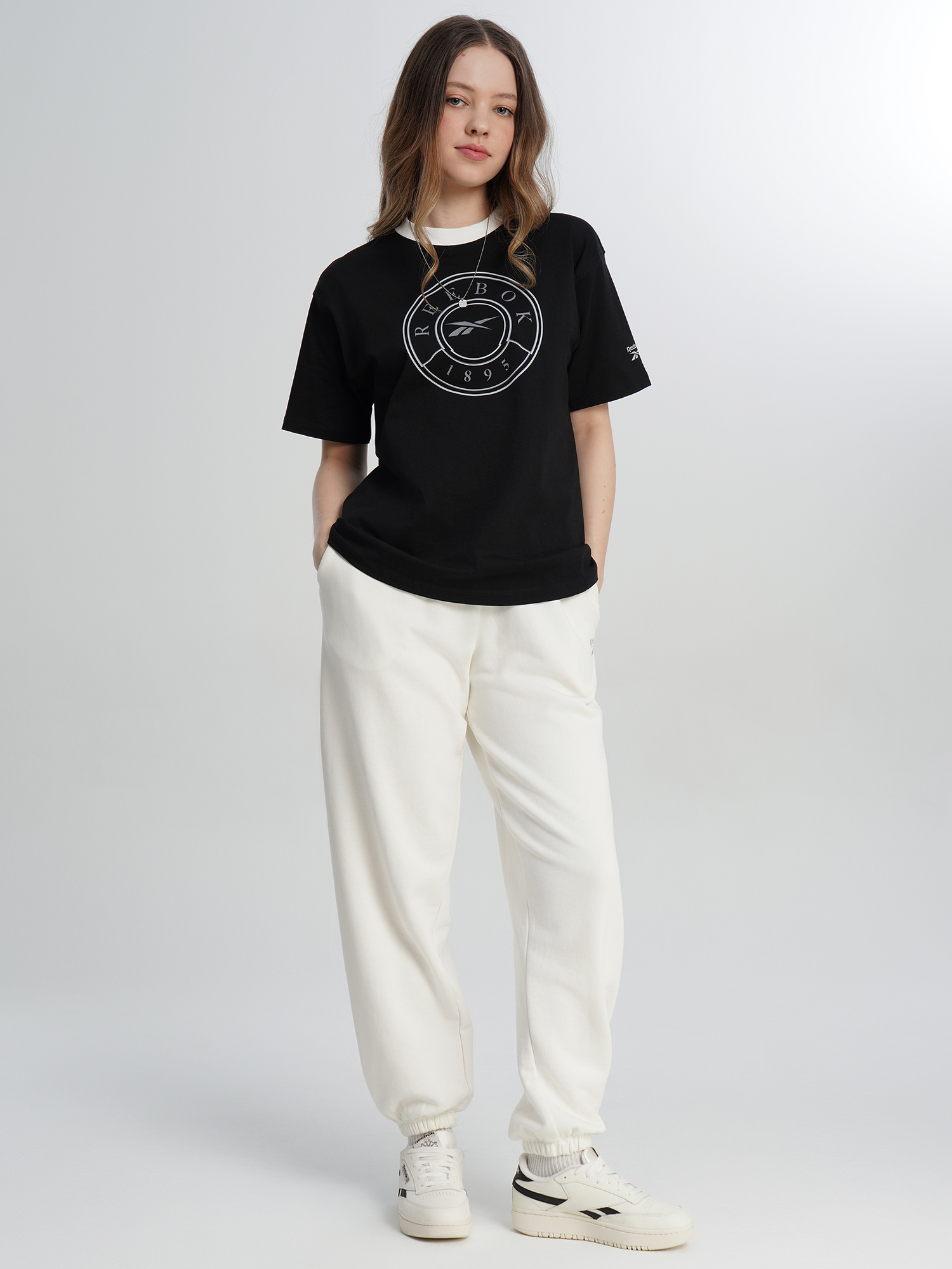 Футболка женская Reebok Lawn Club, Черный 4