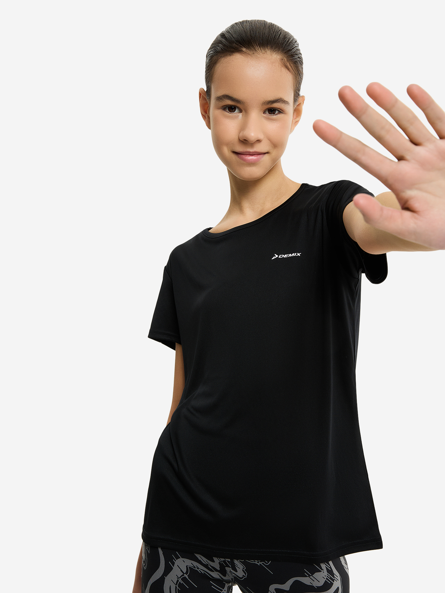 Изображение товара Спортивная футболка для девочек Demix черного цвета