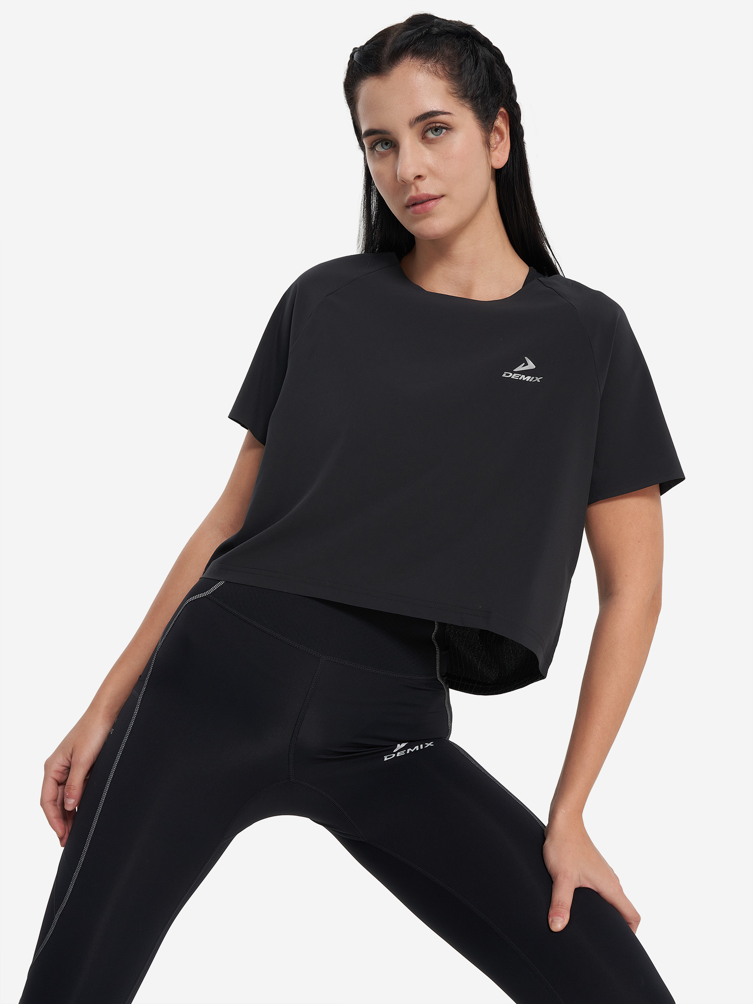 Изображение товара Женская спортивная футболка Demix для бега и тренировок
