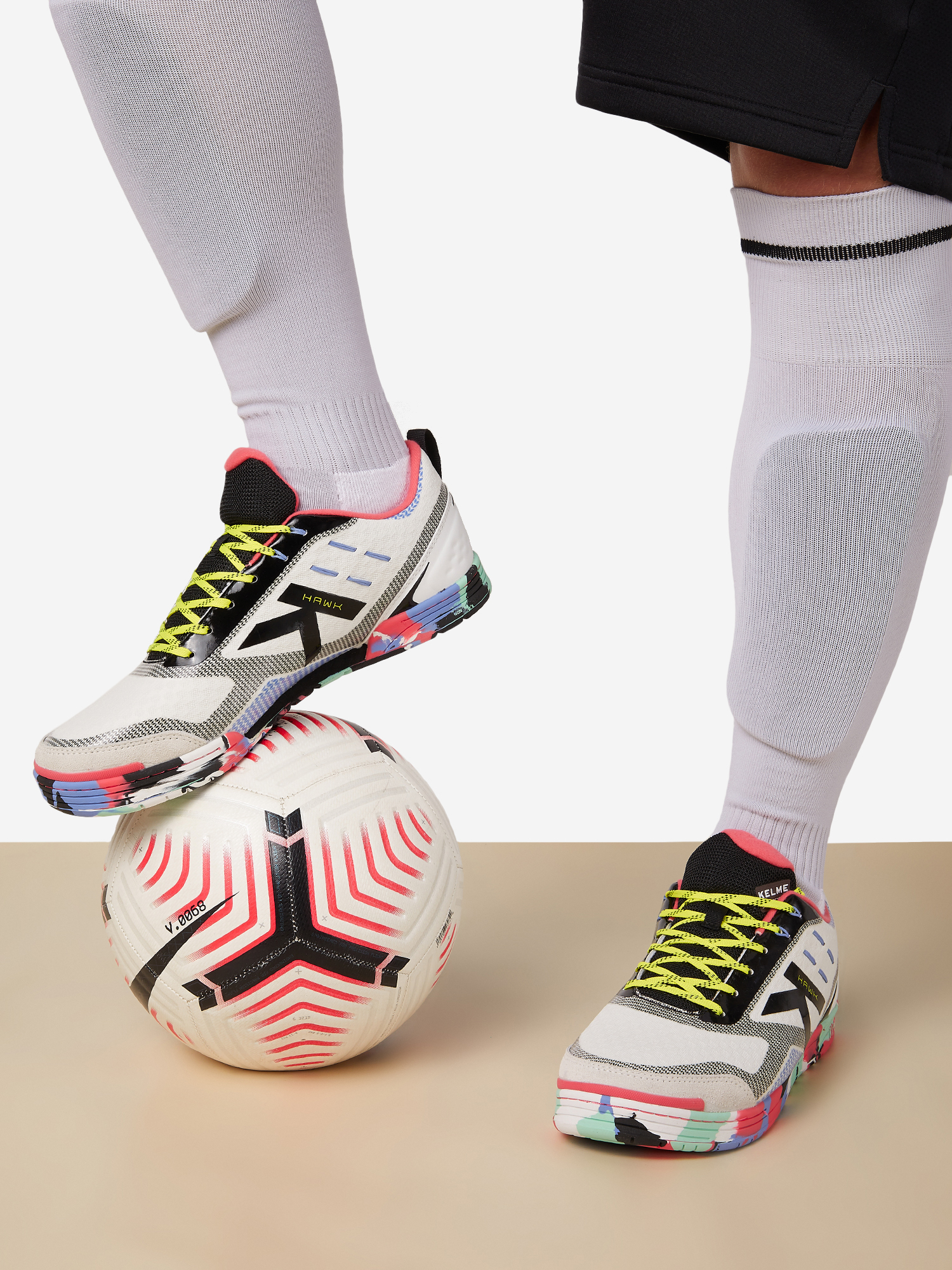 

Бутсы мужские Kelme, Белый