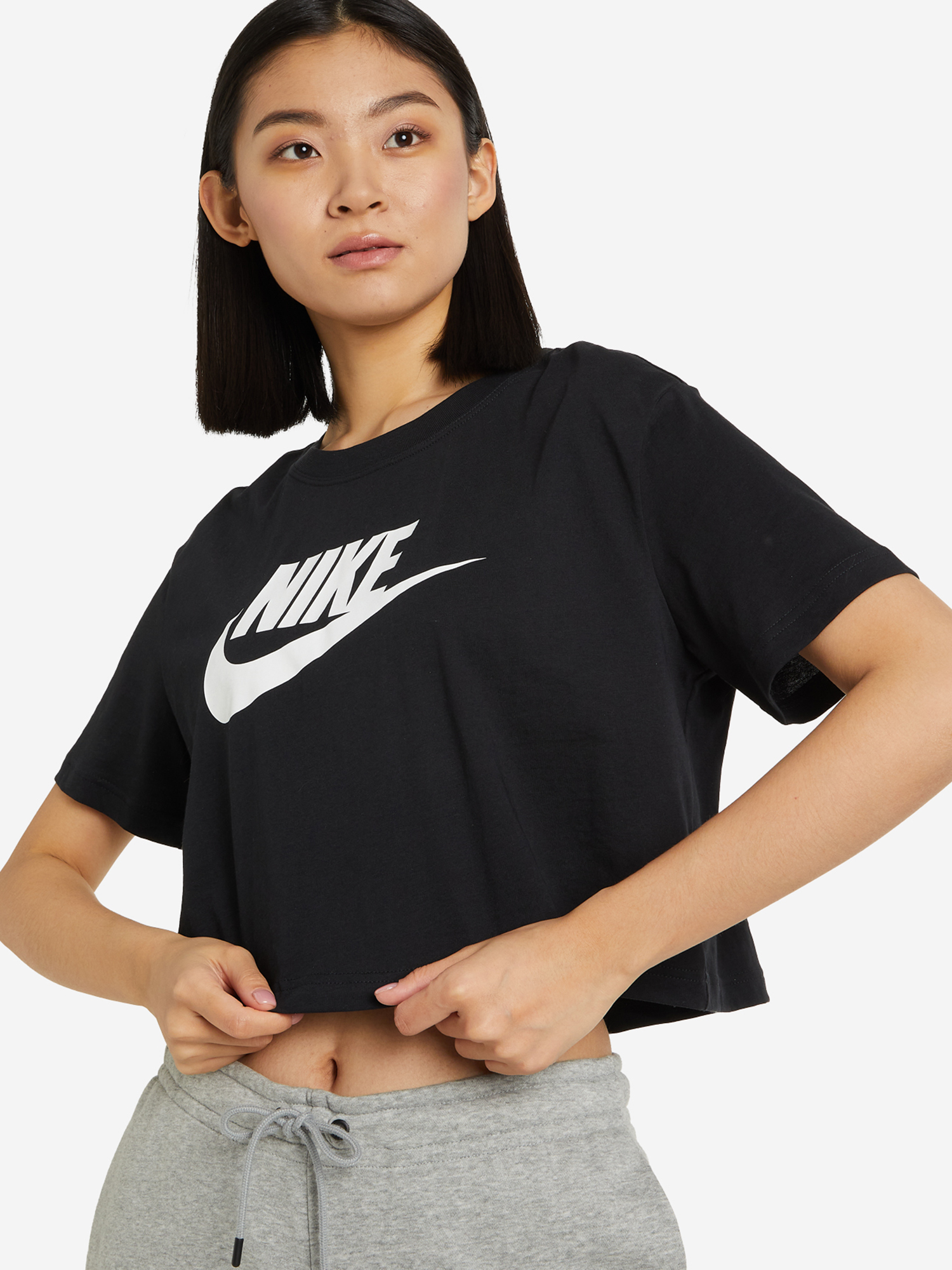 

Футболка женская Nike Sportswear Essential, Черный